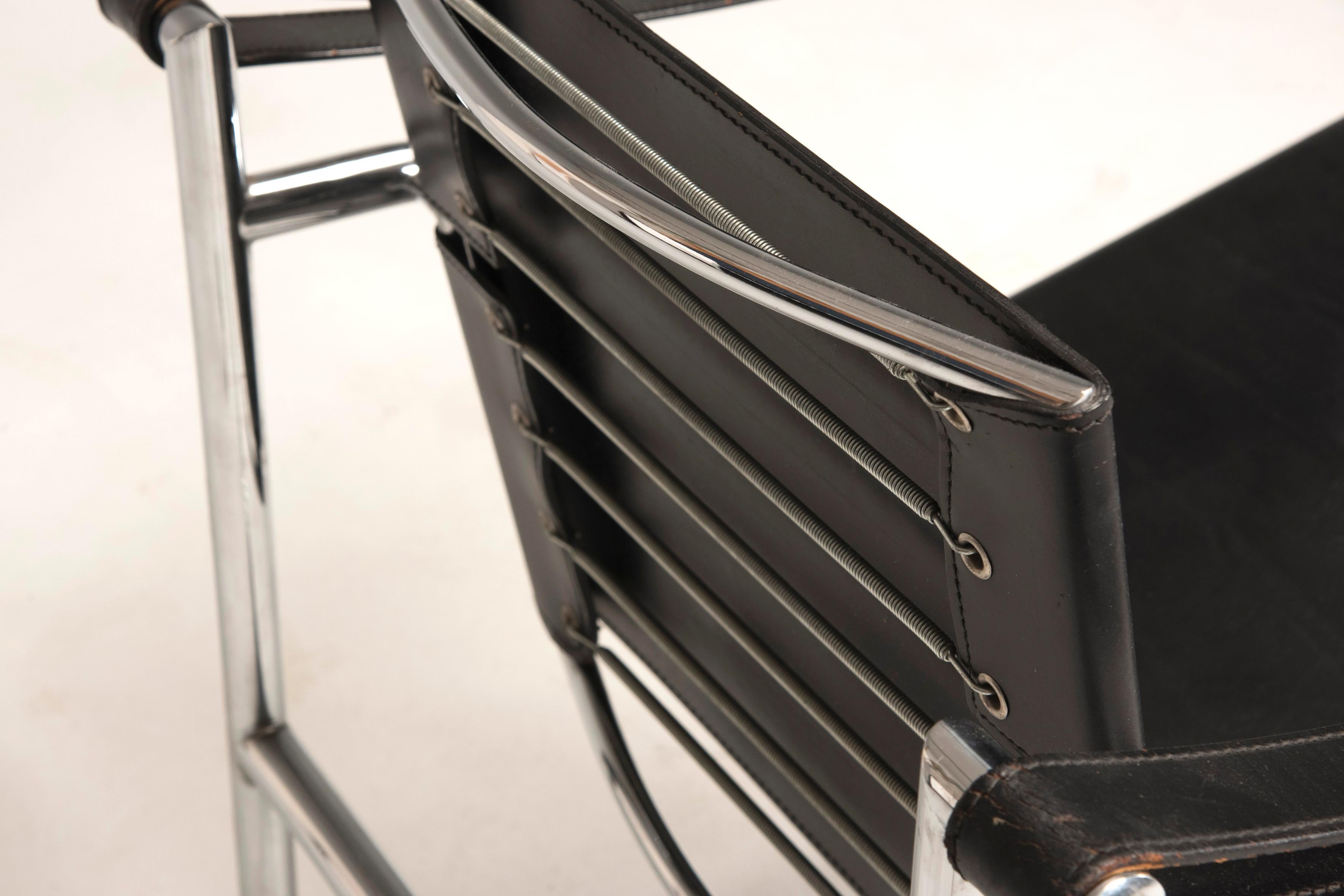 Le Corbusier Numbered Steel and Black Leather LC1 Chairs for Cassina, 1970s 3
