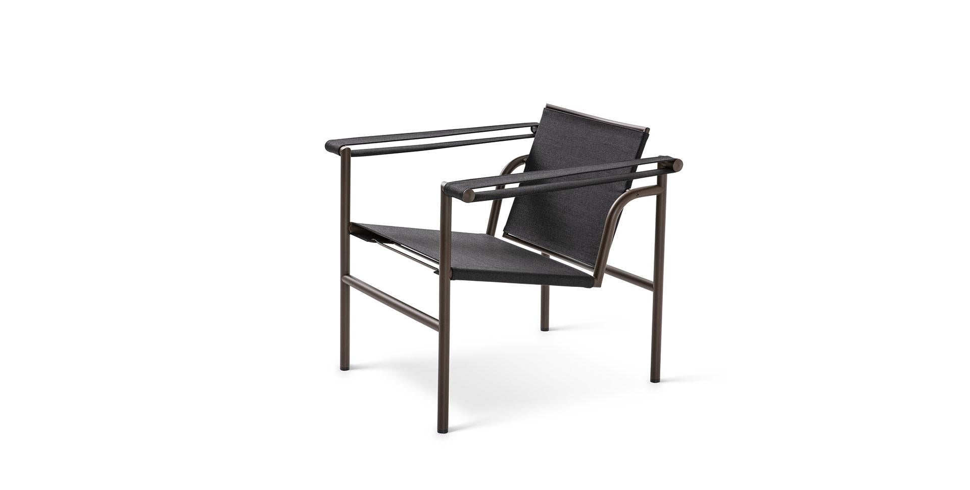 Chair designed by Le Corbusier, Pierre Jeanneret, Charlotte Perriand in 1928. Relaunched in 2019.
Manufactured by Cassina in Italy.

A light, compact chair designed and presented at the 1929 Salon d’Automne along with other important models, such as