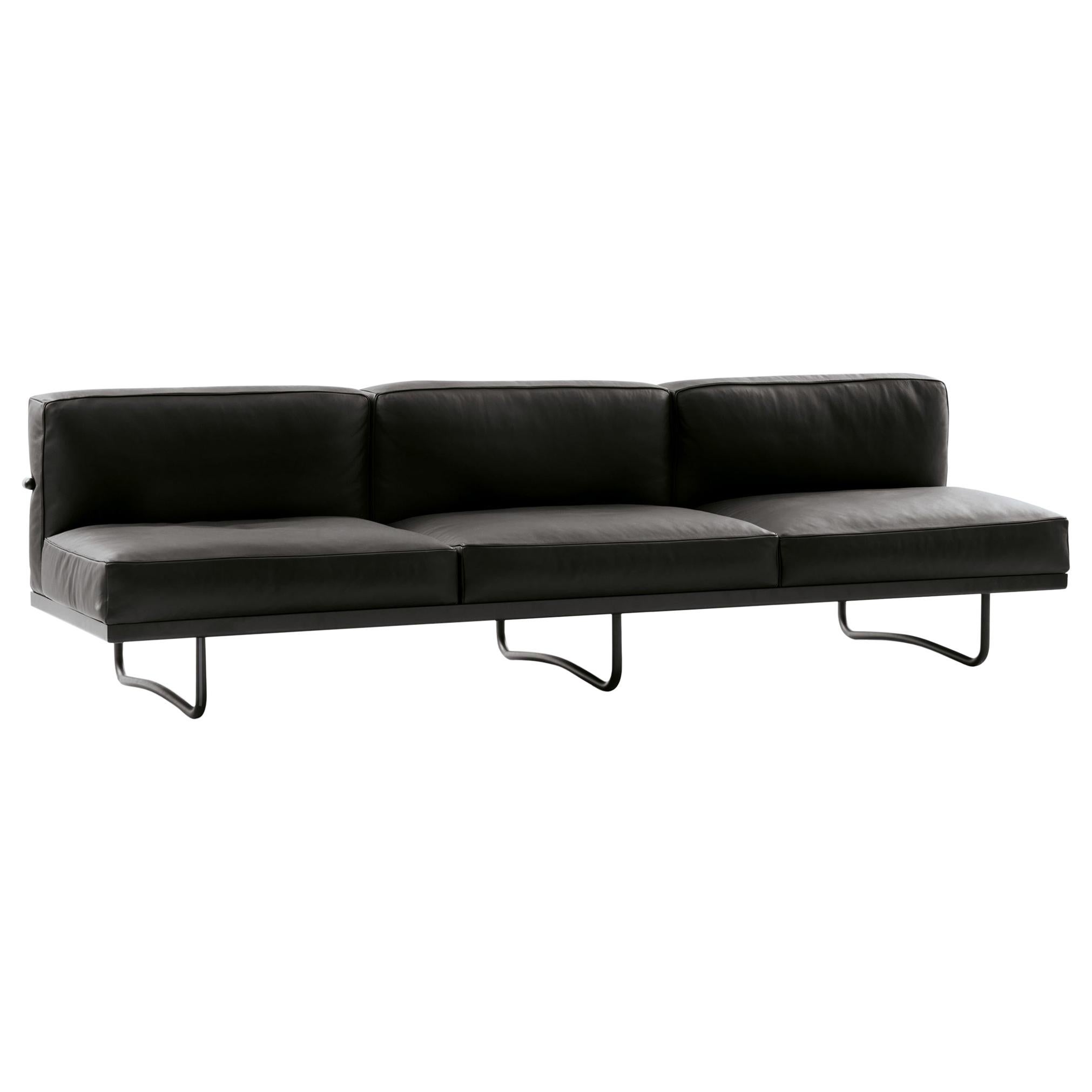 Le Corbusier, P. Jeanneret, Charlotte Perriand Canapé en cuir noir LC5 de Cassina