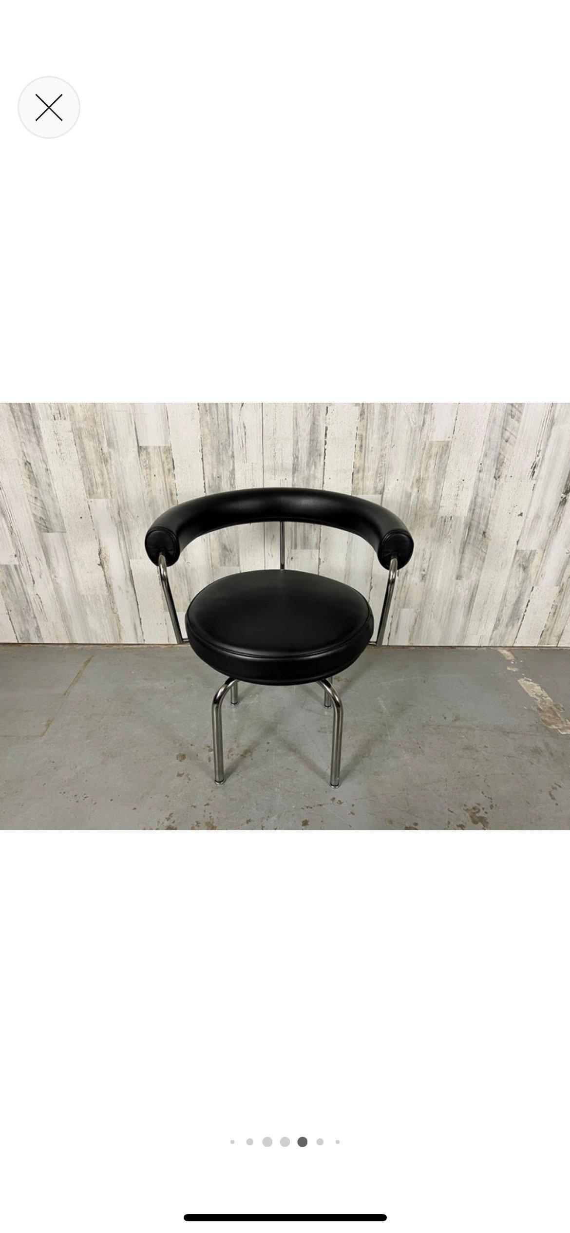 Le Corbusier, Perriand and Jeanneret LC7 Swivel Chair for Cassina  In Good Condition In Denton, TX