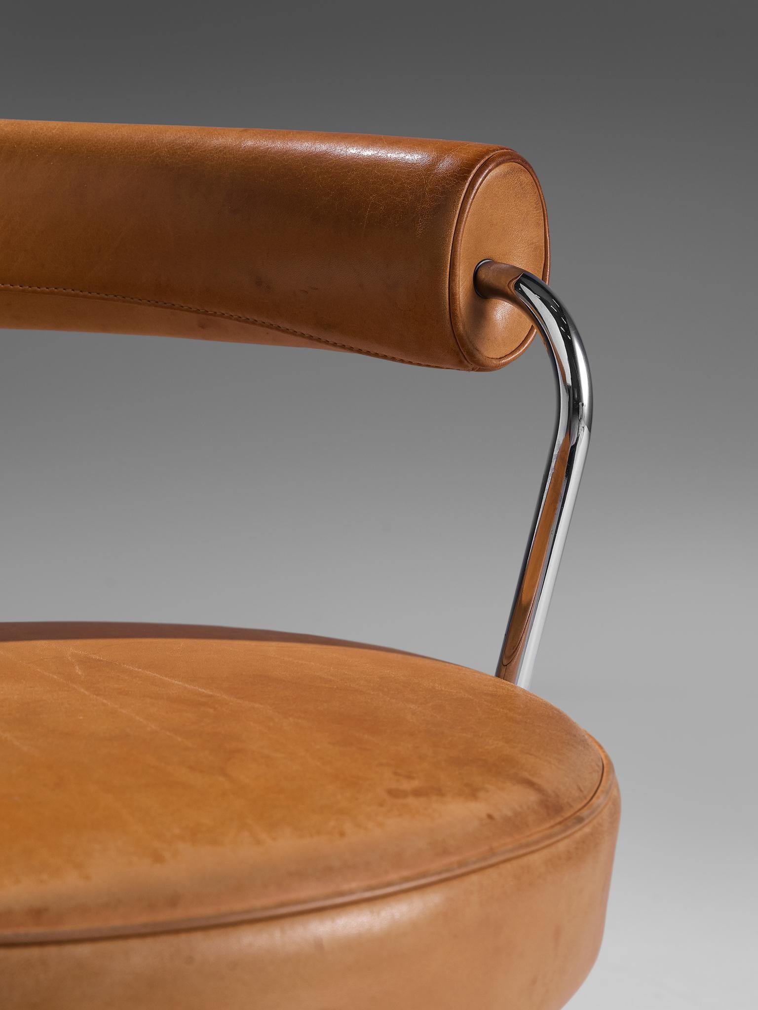 Chaise pivotante LC7 de Le Corbusier, Perriand et Jeanneret pour Cassina Bon état à Waalwijk, NL