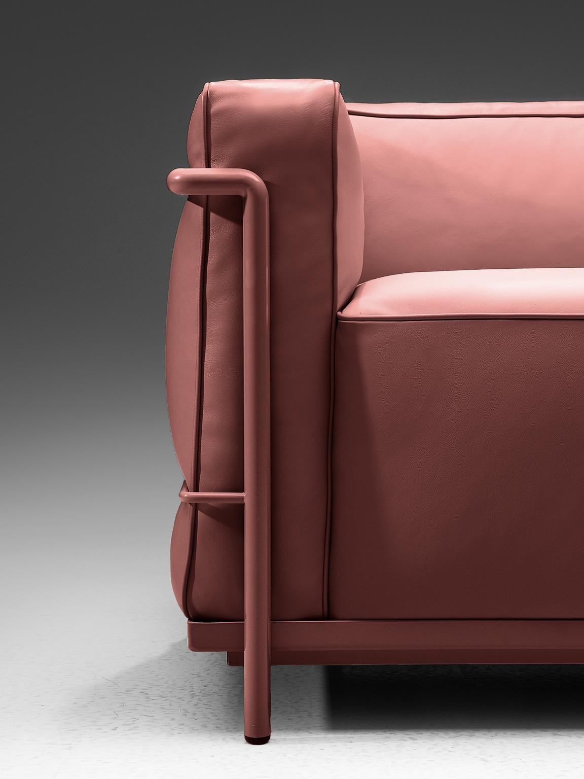 Le Corbusier, Perriand and Jeanneret Reupholstered LC2 in Leather for Cassina In Excellent Condition In Waalwijk, NL