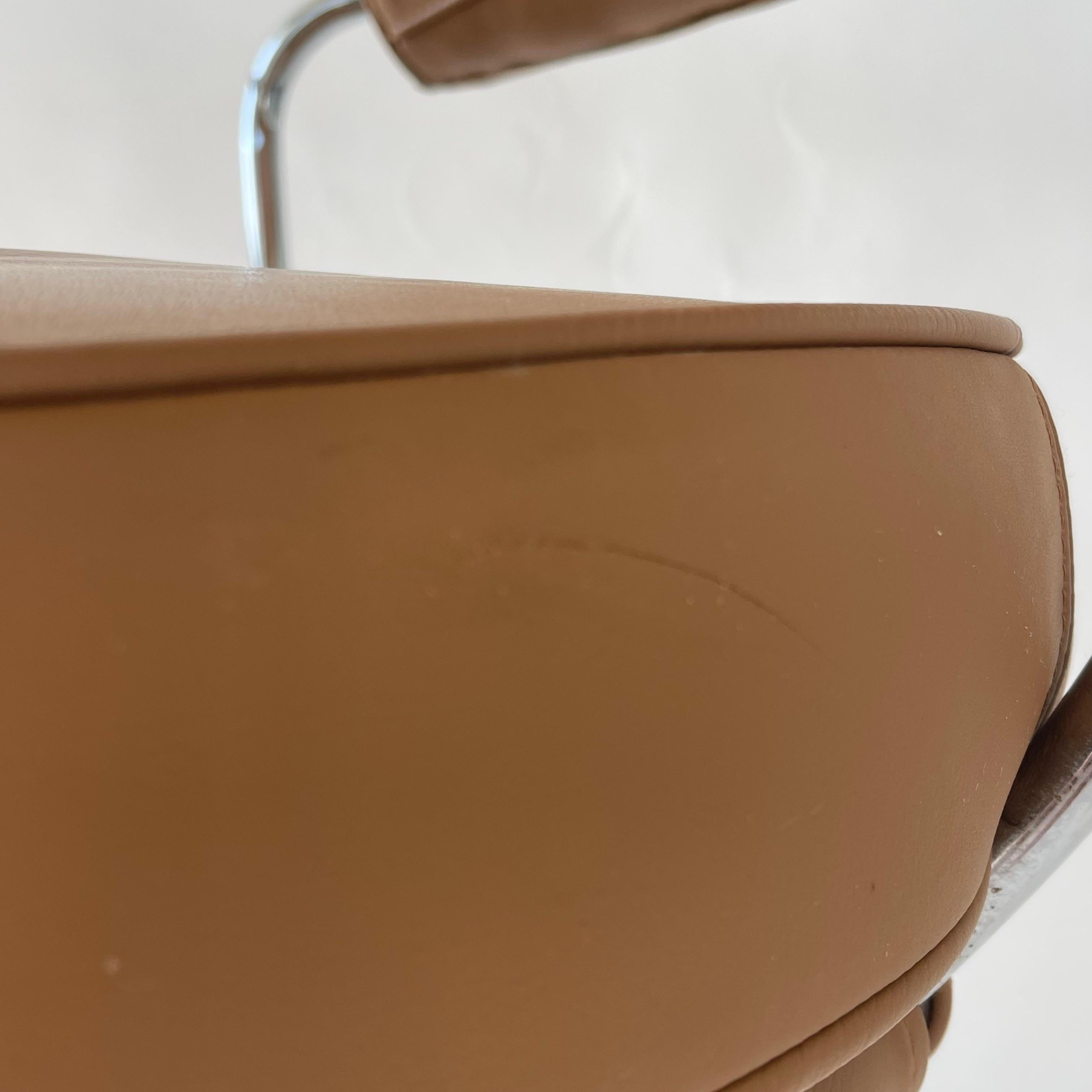 Le Corbusier, Perriand and Jeannette LC7 Leather Swivel chair for Casssina Italy For Sale 5