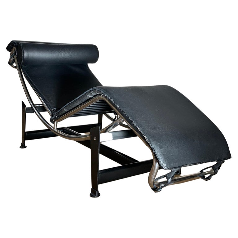 Le Corbusier, Perriand, Jeanneret Bauhaus Lc4 Zero Gravity Chaise Longue,  1960s For Sale at 1stDibs
