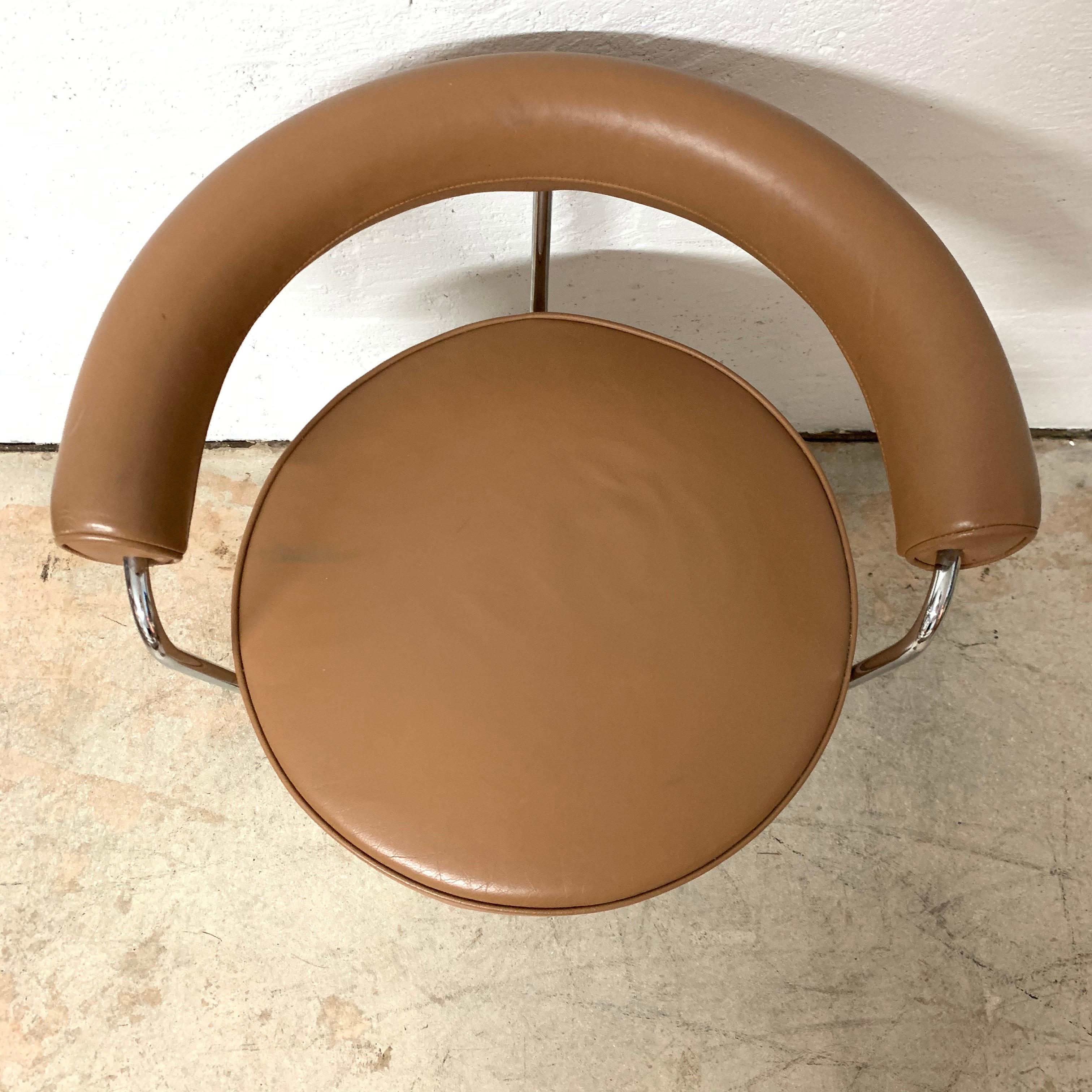 Le Corbusier, Perriand, Jeanneret, Stuhl „LC7“ für Cassina, 1970er Jahre (20. Jahrhundert)