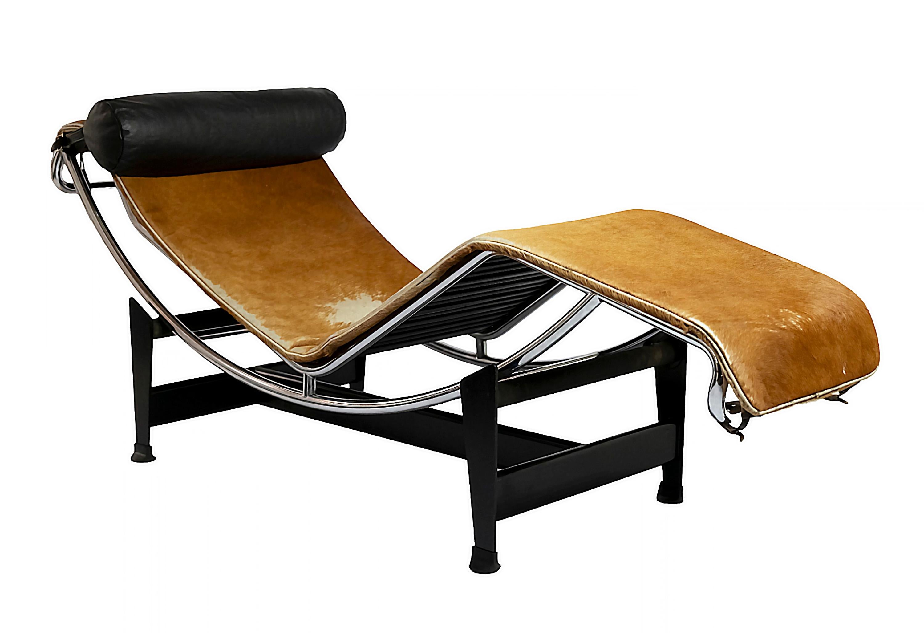 Le Corbusier, Pierre Jeanneret, Charlotte Perriand Chaise Longue LC4 para Cassina Moderno de mediados de siglo en venta