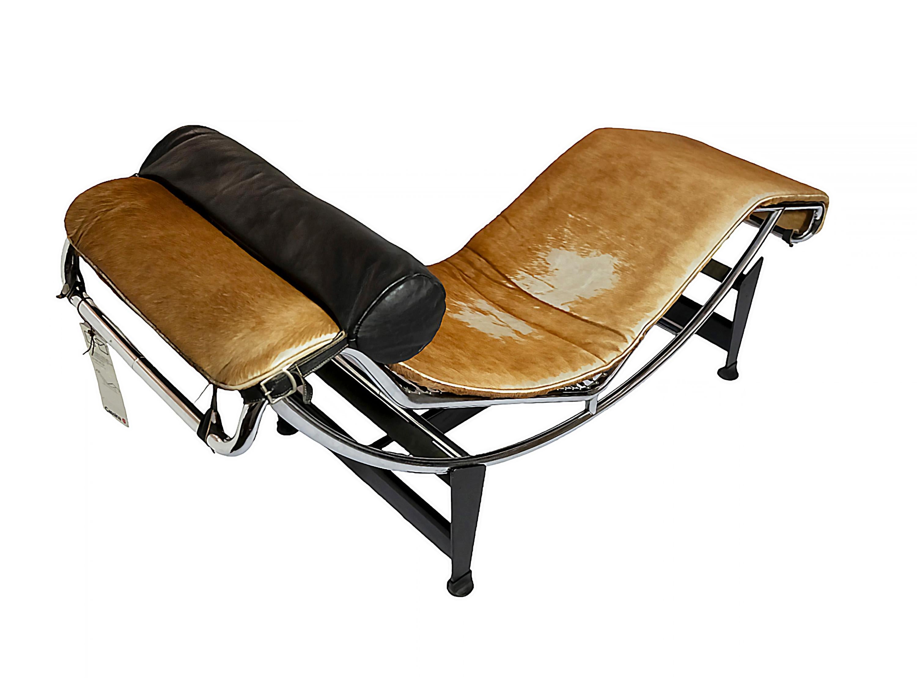 Le Corbusier, Pierre Jeanneret, Charlotte Perriand Chaise Longue LC4 para Cassina Piel en venta
