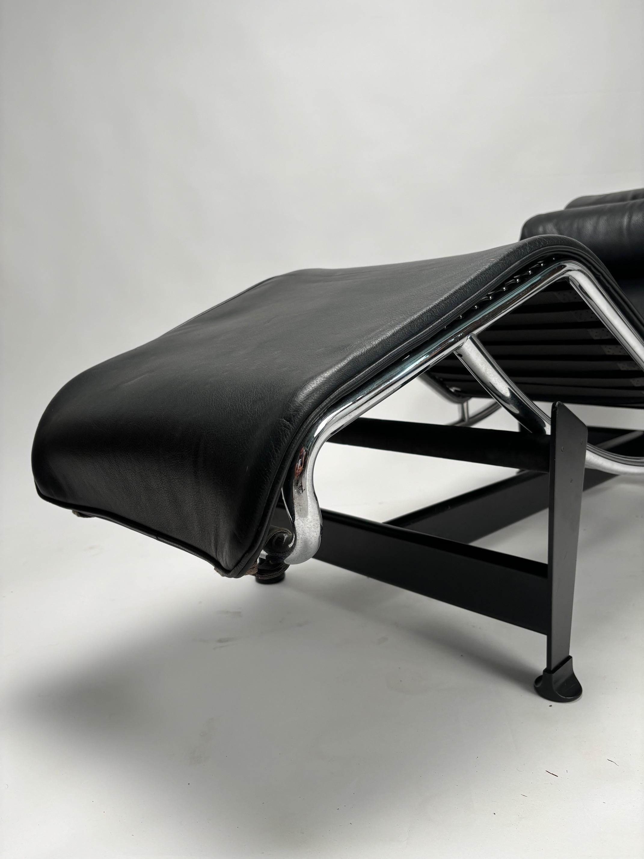 Le Corbusier, Pierre Jeanneret, Charlotte Perriand Chaise Longue LC4 per Cassina In condizioni buone a Argelato, BO