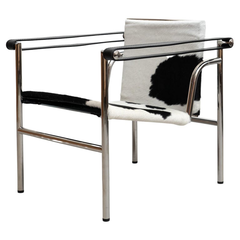 Le Corbusier, Pierre Jeanneret, Charlotte Perriand LC1 Chair by Cassina For Sale