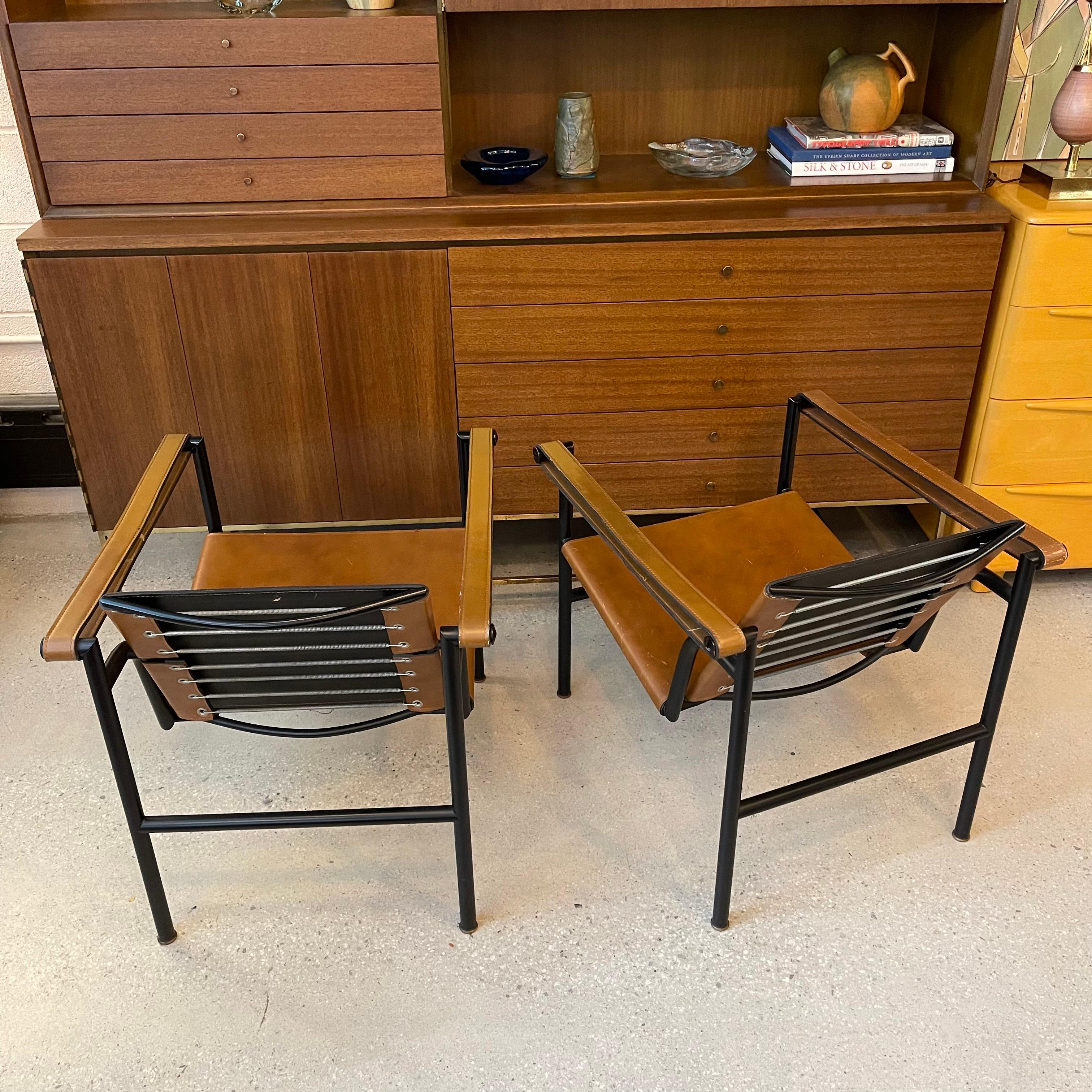 Le Corbusier, Pierre Jeanneret, Charlotte Perriand LC1 Chairs By Cassina For Sale 2