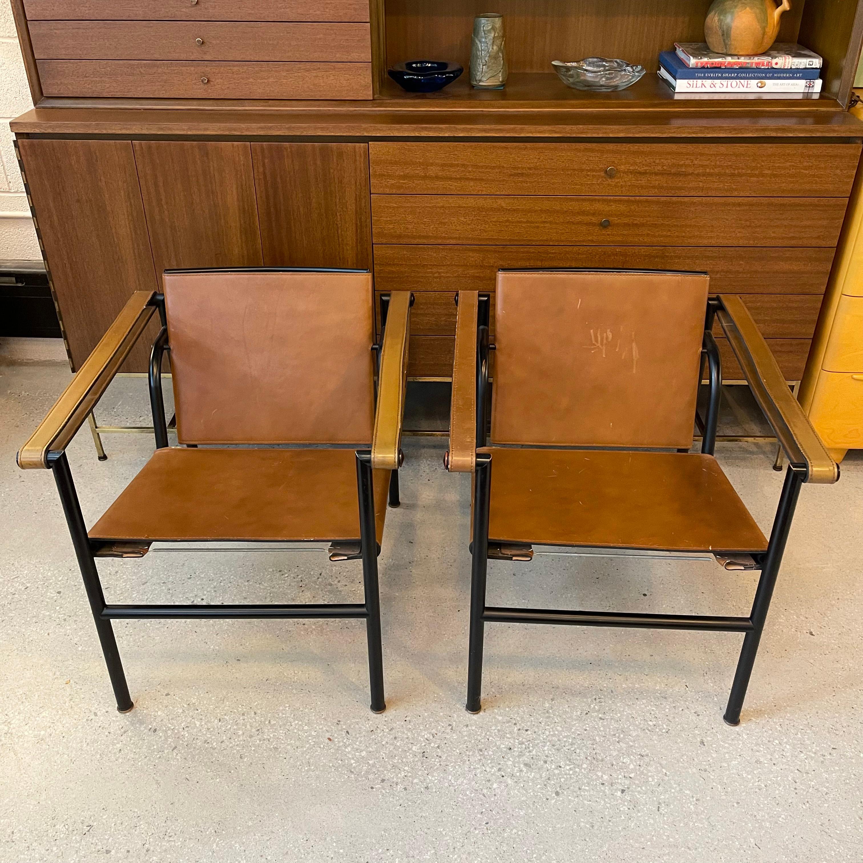 Le Corbusier, Pierre Jeanneret, Charlotte Perriand LC1 Chairs By Cassina In Good Condition For Sale In Brooklyn, NY