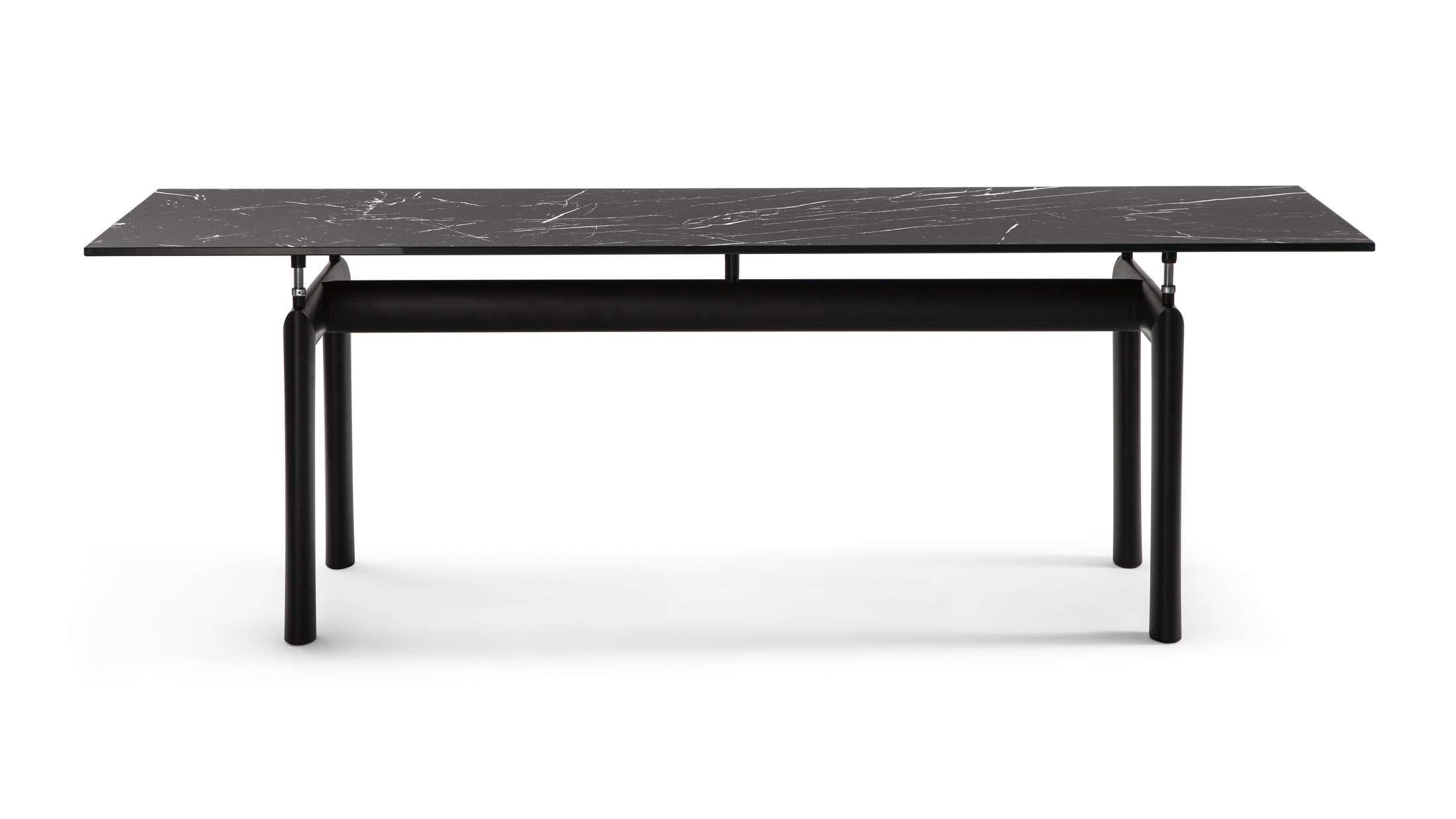 Table LC6 Le Corbusier, Pierre Jeanneret, Charlotte Perriand pour Cassina Neuf - En vente à Berlin, DE