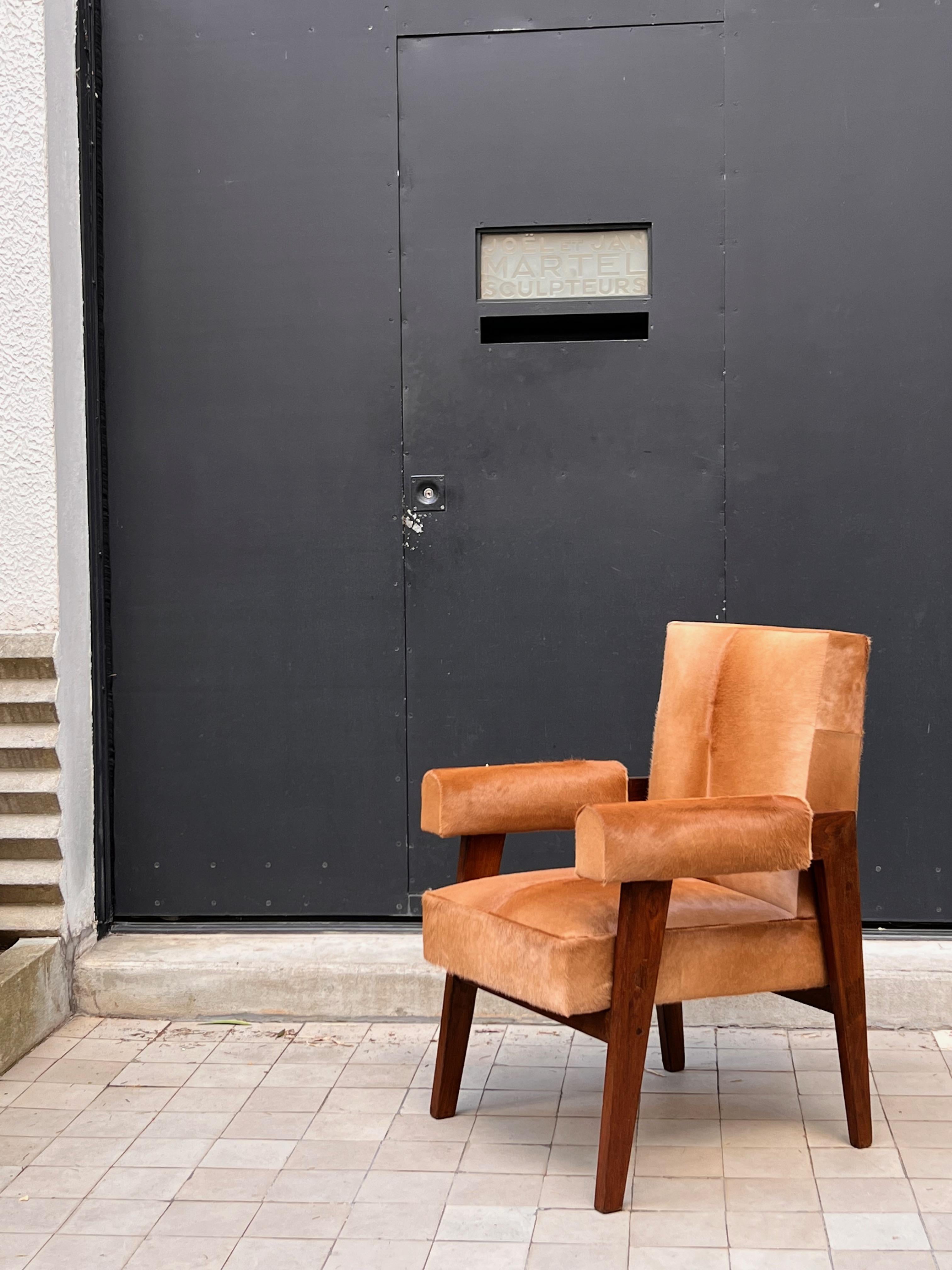 Milieu du XXe siècle Le Corbusier & Pierre Jeanneret, LC/PJ-SI-41-A, fauteuil d'avocat et fauteuil de presse en vente