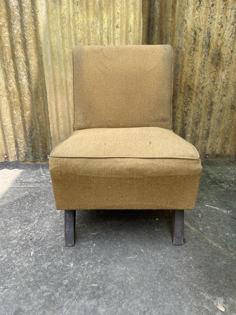 Le Corbusier & Pierre Jeanneret LCPJ-010811 ‘Low Lounge’ Chairs Circa 1954-55 For Sale 8