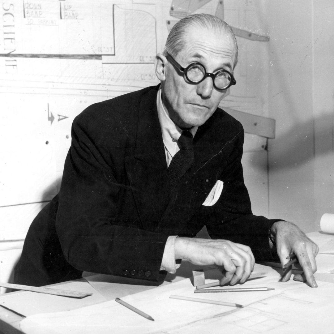 Le Corbusier 'Projecteur 365' Floor Lamp for Nemo in Moka For Sale 1