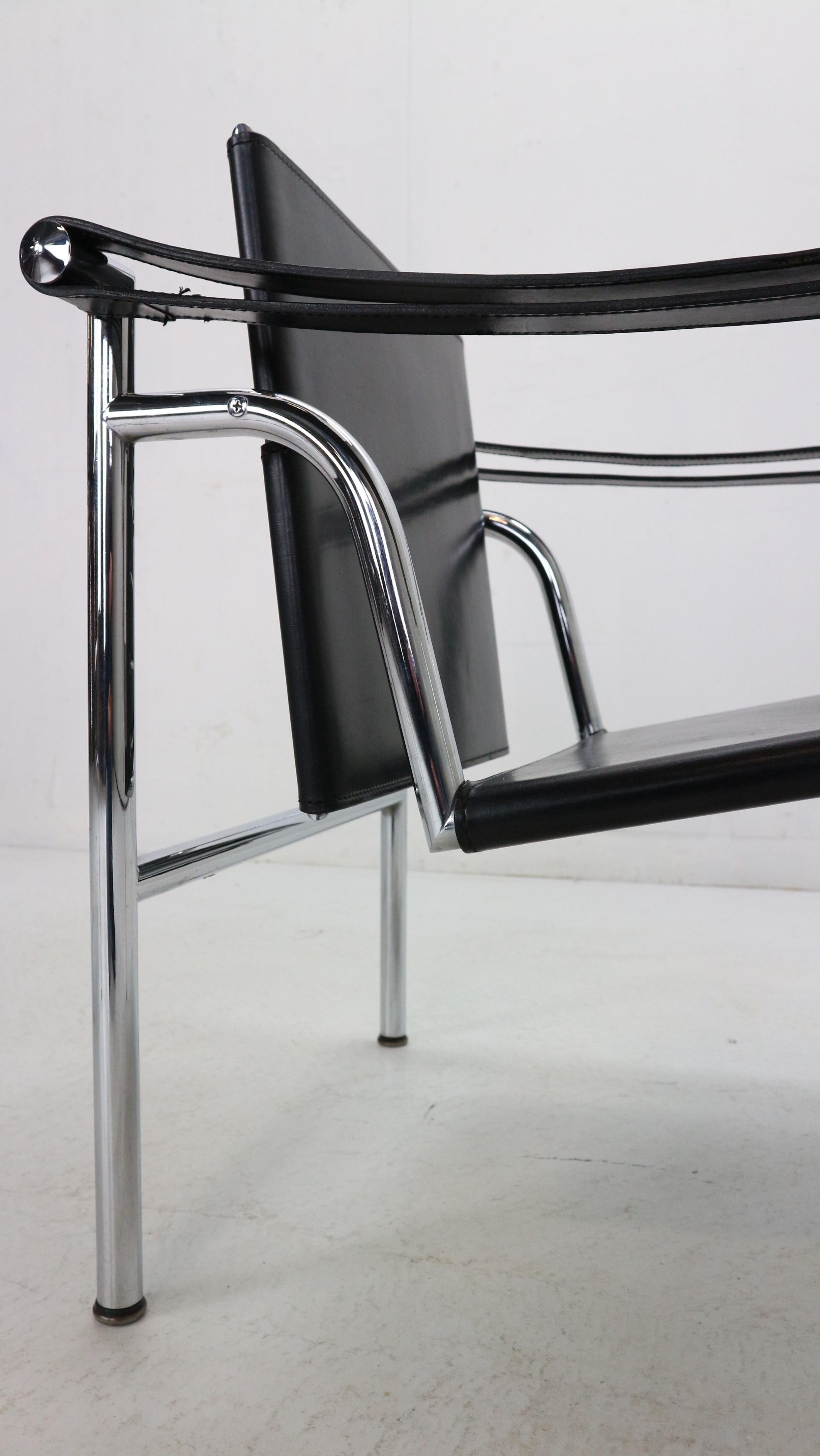 Le Corbusier Set of 2 Black Leather Armchairs Model- LC1 for Cassina, 1970s 4