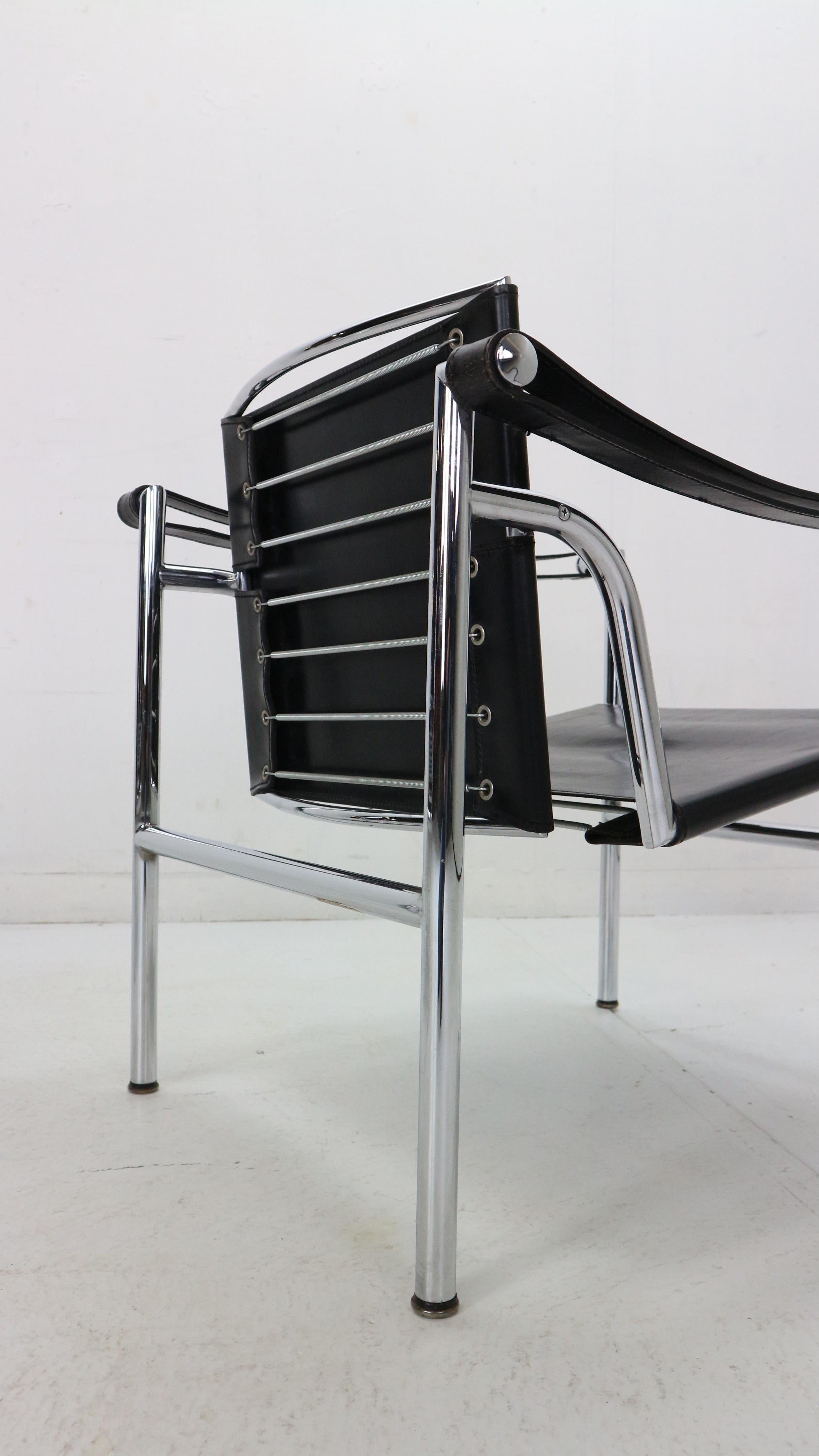 Le Corbusier Set of 2 Black Leather Armchairs Model- LC1 for Cassina, 1970s 5