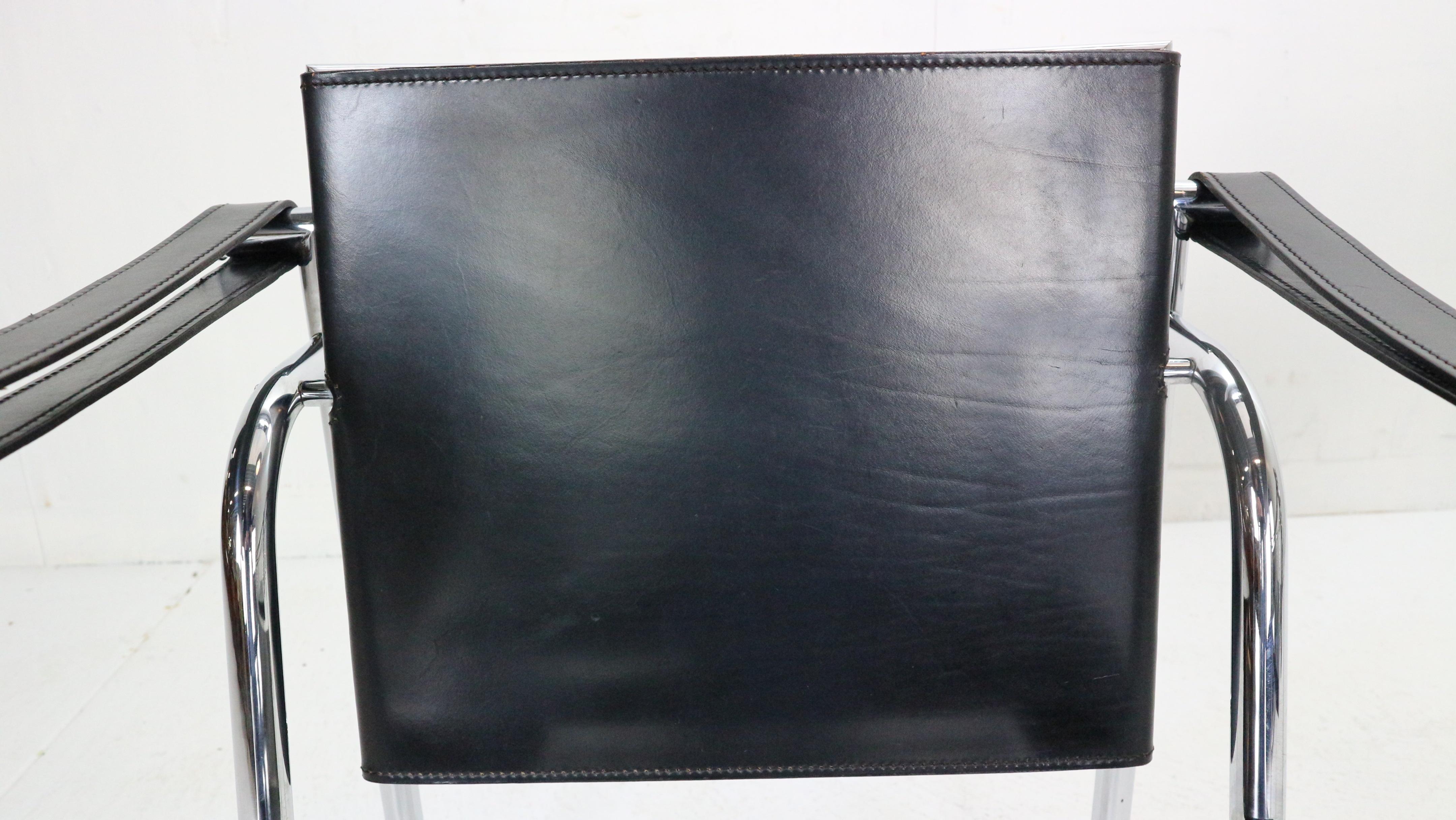 Le Corbusier Set of 2 Black Leather Armchairs Model- LC1 for Cassina, 1970s 9