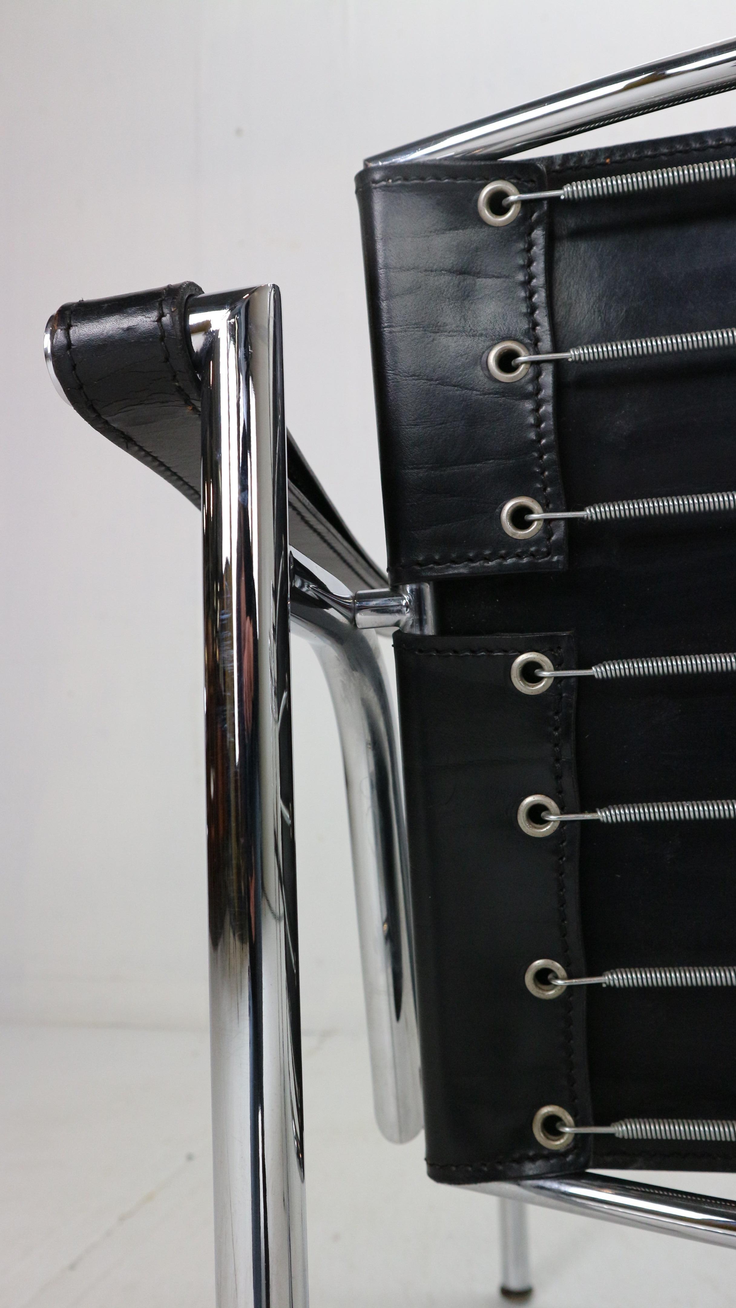 Le Corbusier Set of 2 Black Leather Armchairs Model- LC1 for Cassina, 1970s 11
