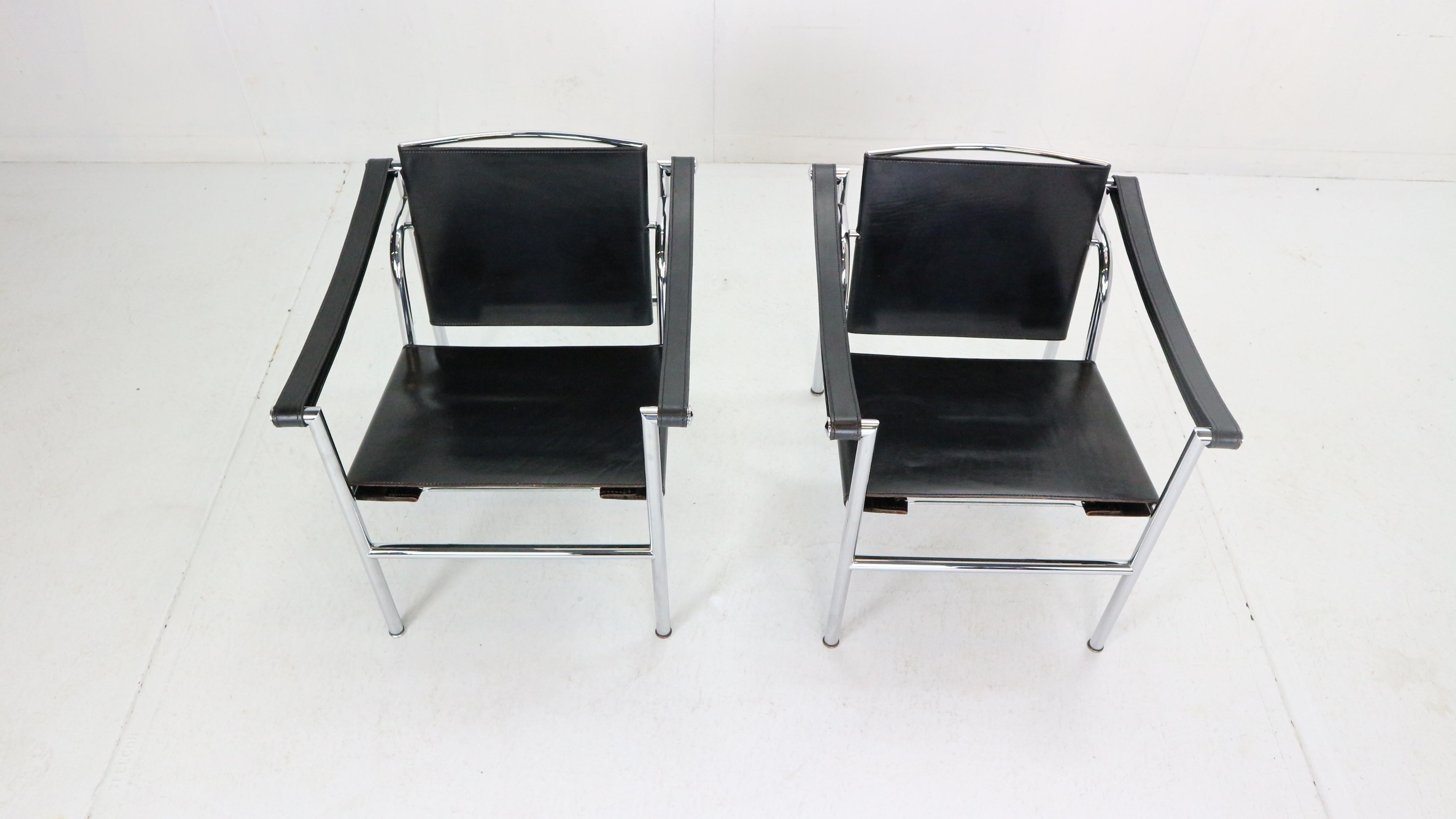 Le Corbusier Set of 2 Black Leather Armchairs Model- LC1 for Cassina, 1970s In Good Condition In The Hague, NL