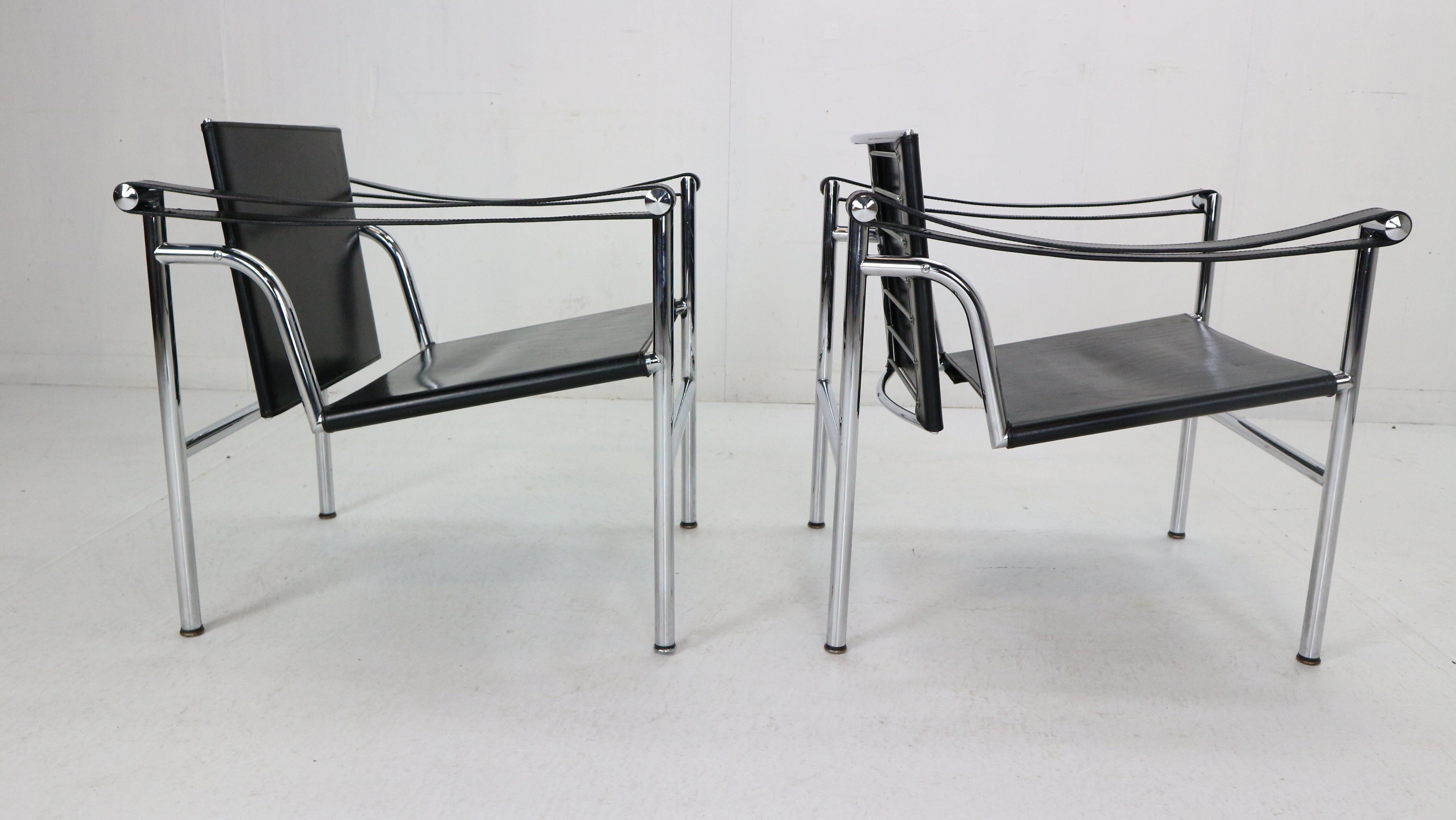 Le Corbusier Set of 2 Black Leather Armchairs Model- LC1 for Cassina, 1970s 2