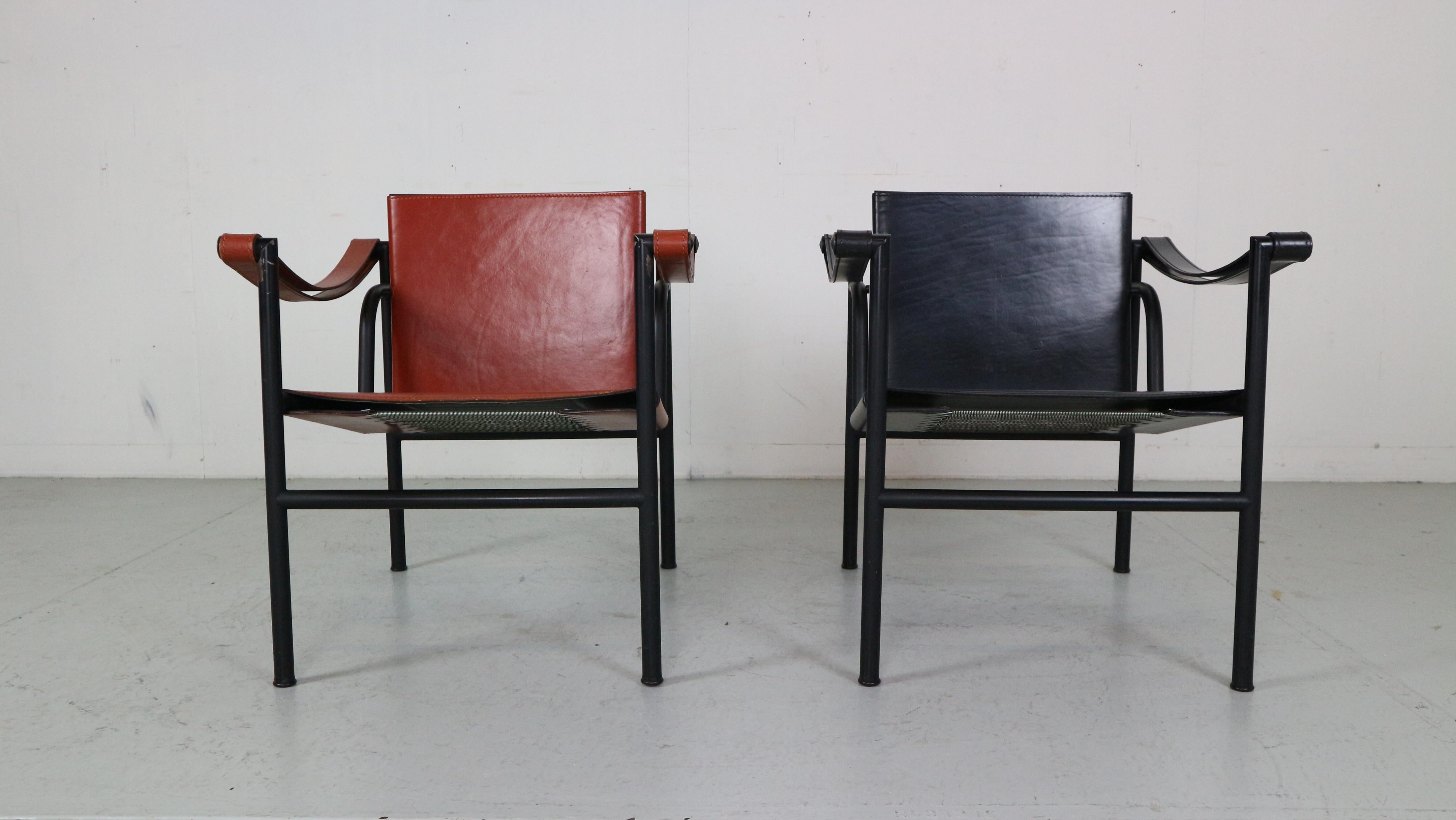 Mid-Century Modern Le Corbusier Set of 2 Original Leather Armchairs Model, LC1 for Cassina, 1970's