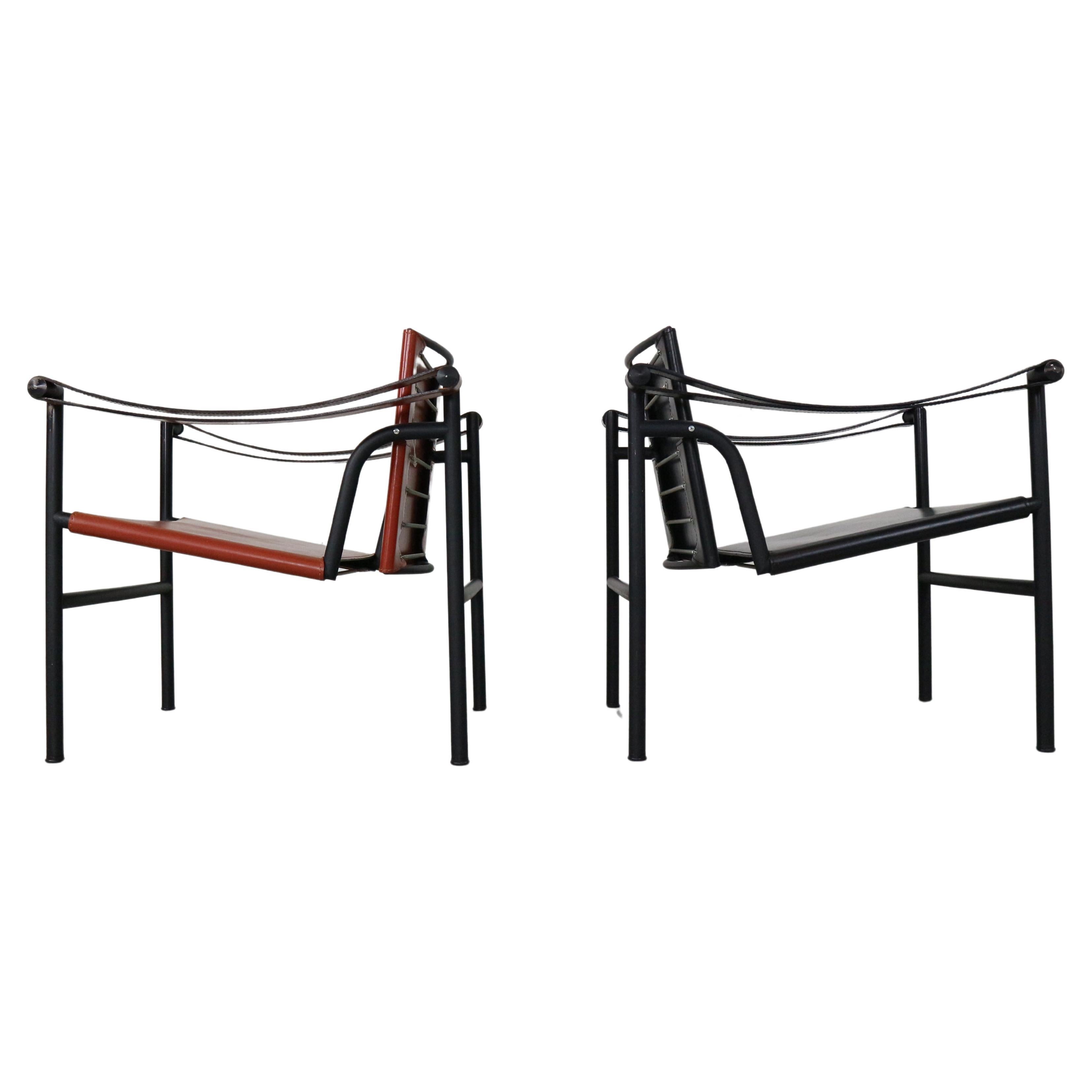 Ensemble de 2 fauteuils en cuir d'origine Le Corbusier, modèle LC1 pour Cassina, années 1970
