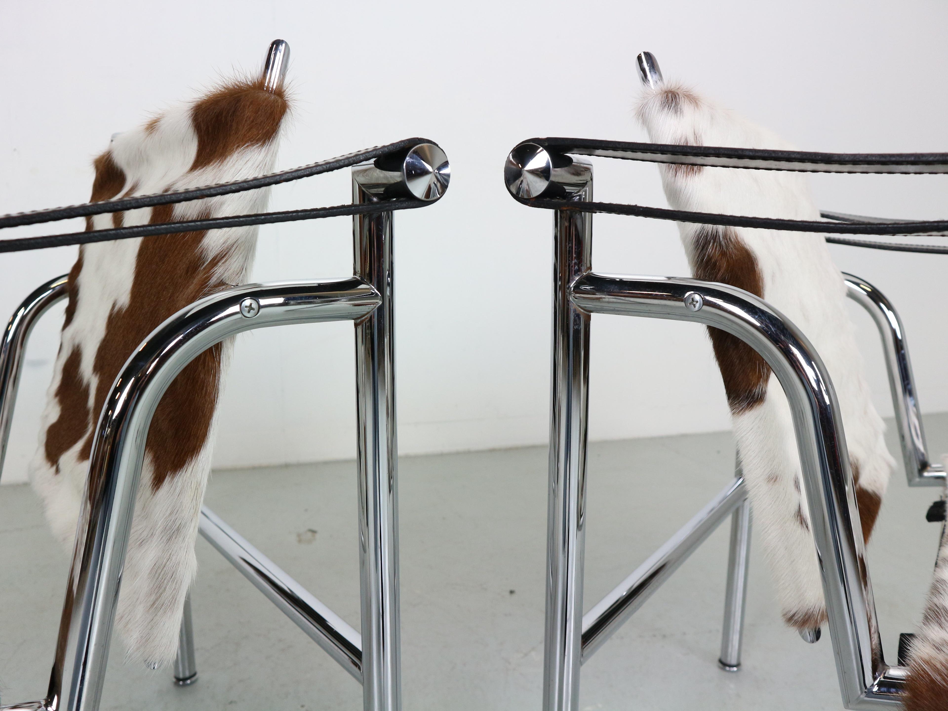 Le Corbusier Set of 2 Pony Skin Armchairs Model-LC1 for Cassina, 1970s, Italy 7