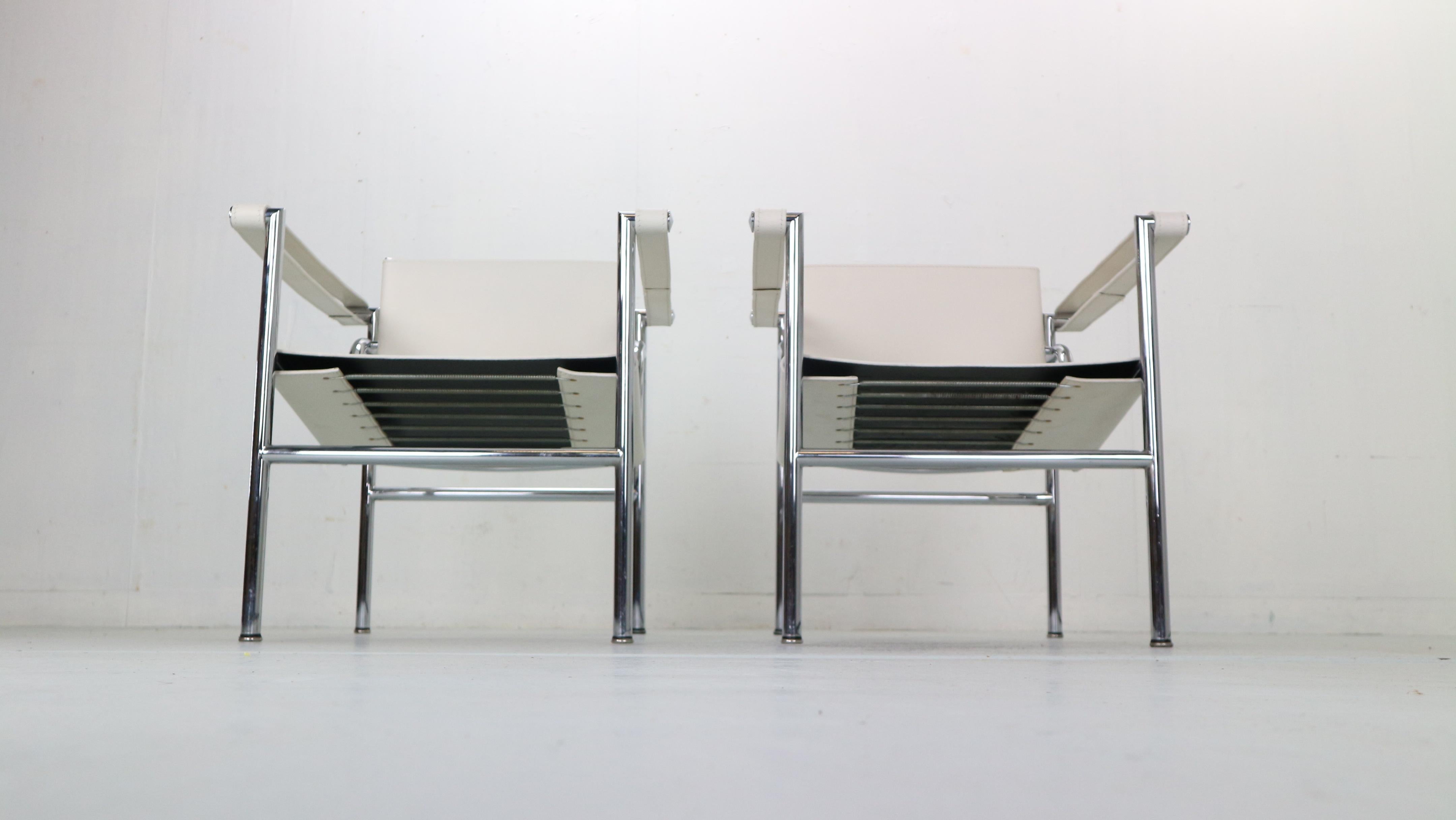 Italian Le Corbusier Set of 2 White Leather Armchairs Model, LC1 for Cassina, 1970s