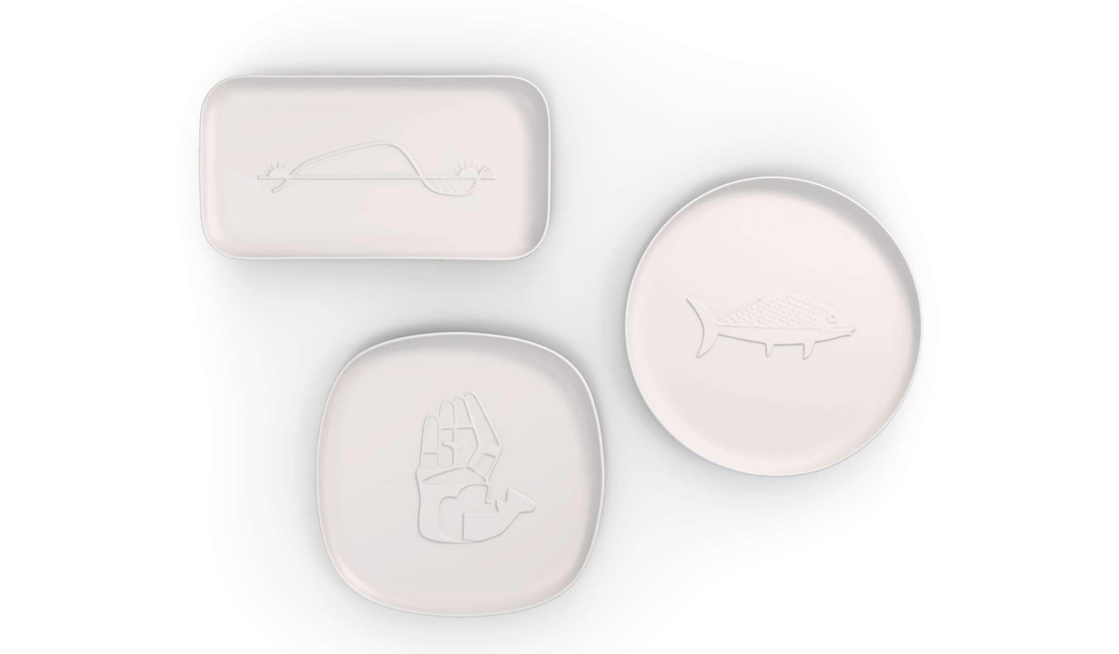  Le Corbusier Set of Three Collection Chandigarh Tray For Cassi

Cassina looks to the genius of Le Corbusier as inspiration for a collection of three modern trays in pure, unglazed porcelain that borrow some of the symbolic bas-relief designs drawn