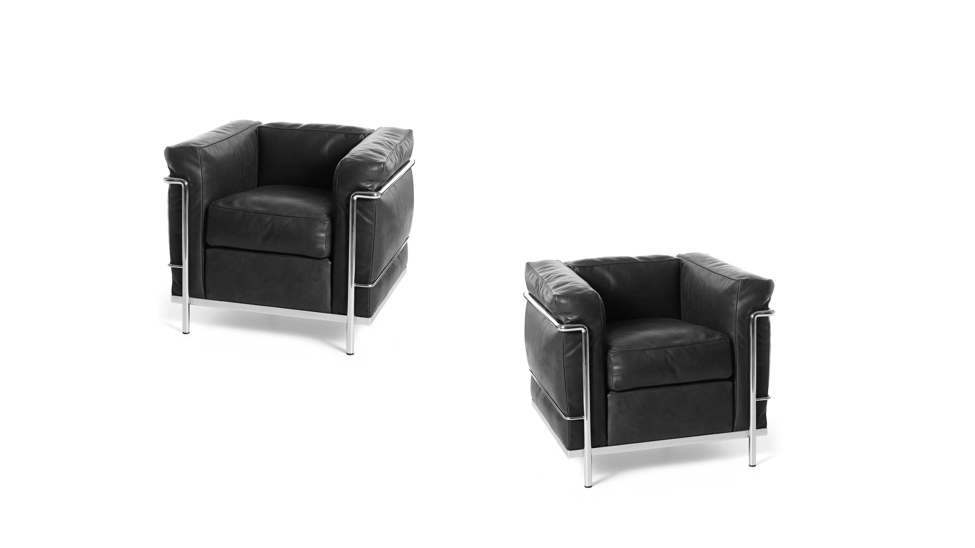 Le Corbusier Juego de dos Fauteuil Grand Confort, Sillón Petit Modèle Italiano en venta
