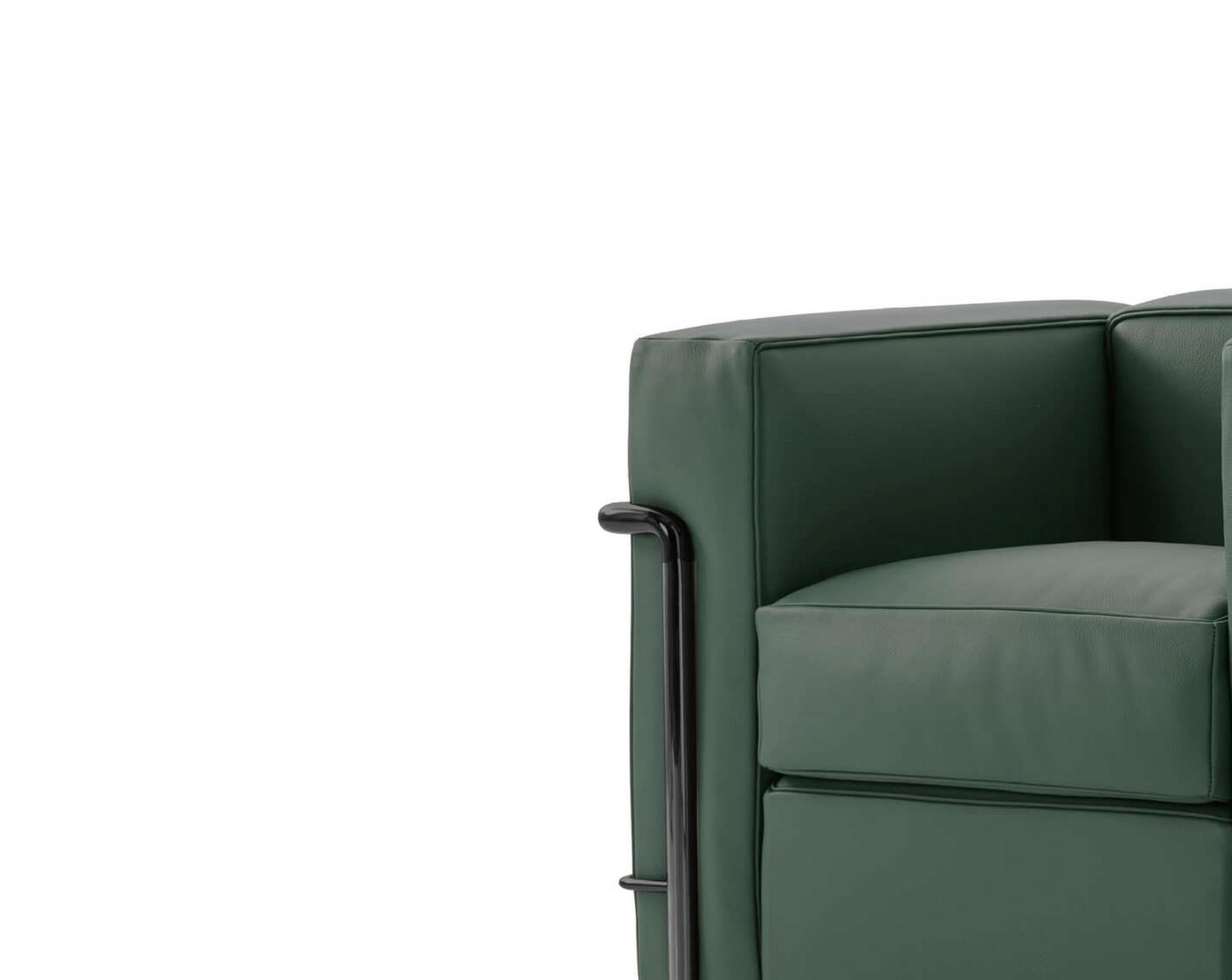 Le Corbusier Set di due poltrone Fauteuil Grand Confort, Petit Modèle In condizioni Nuovo in vendita a Barcelona, Barcelona