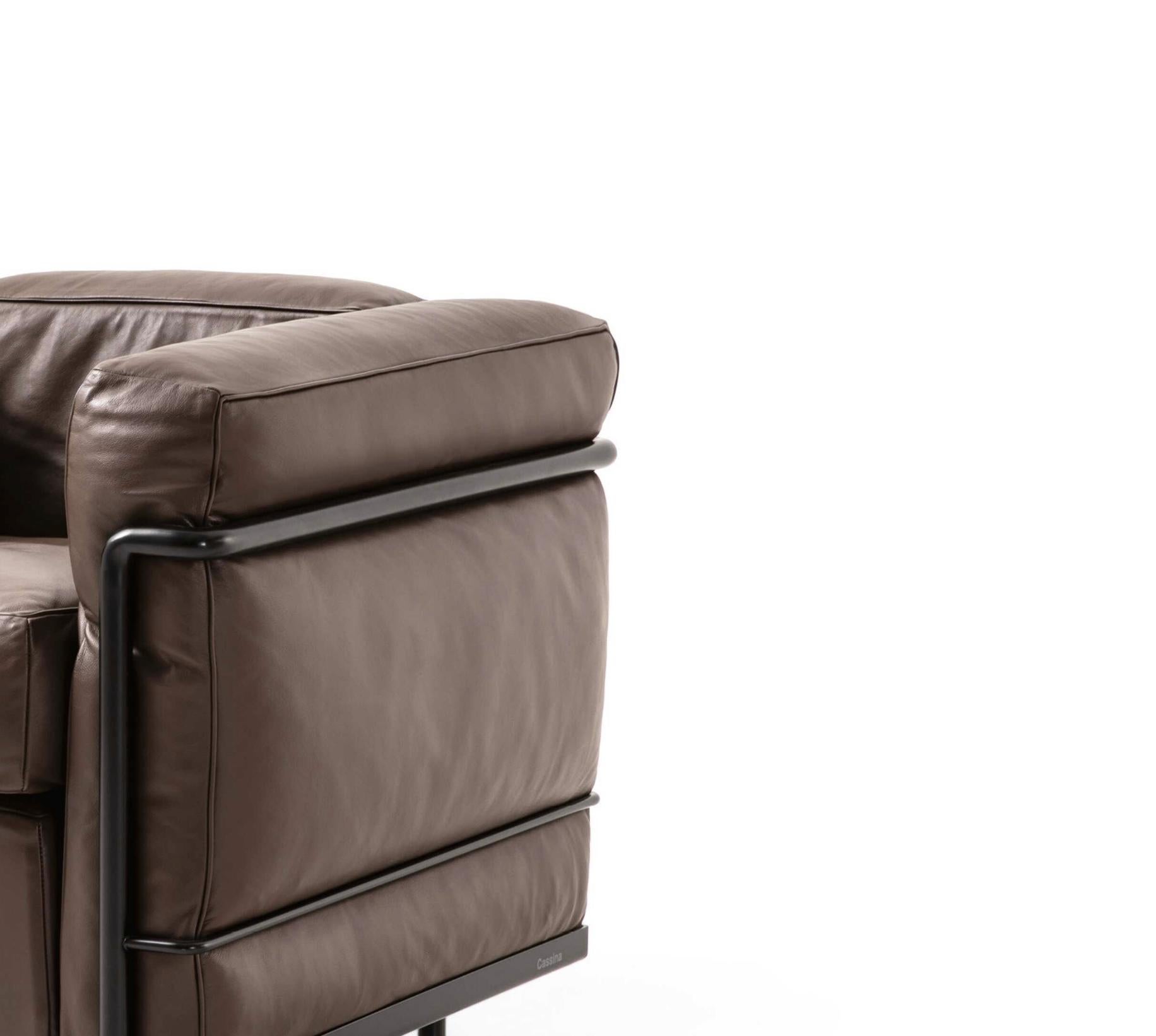 Le Corbusier Set di due poltrone Fauteuil Grand Confort, Petit Modèle in vendita 1
