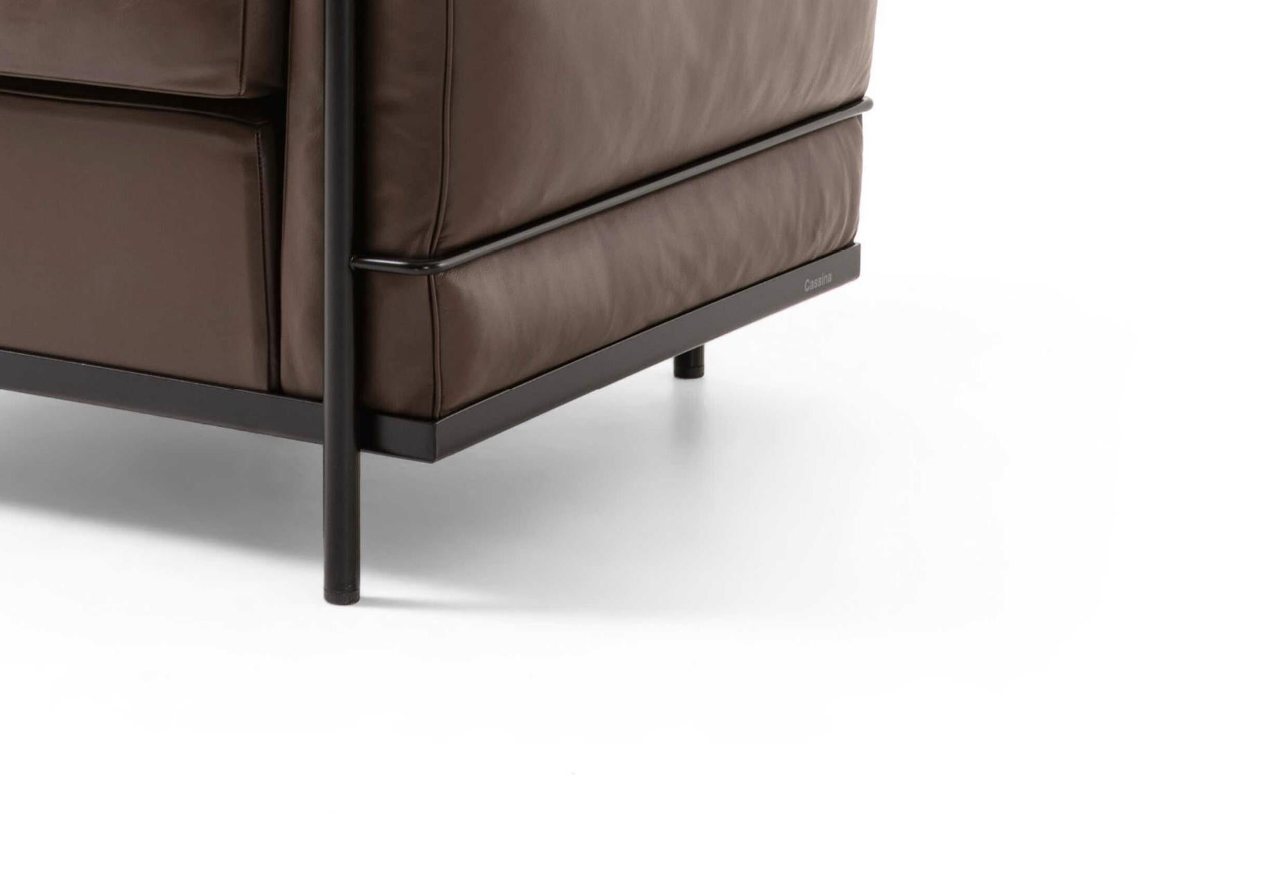 Le Corbusier Set di due poltrone Fauteuil Grand Confort, Petit Modèle in vendita 2