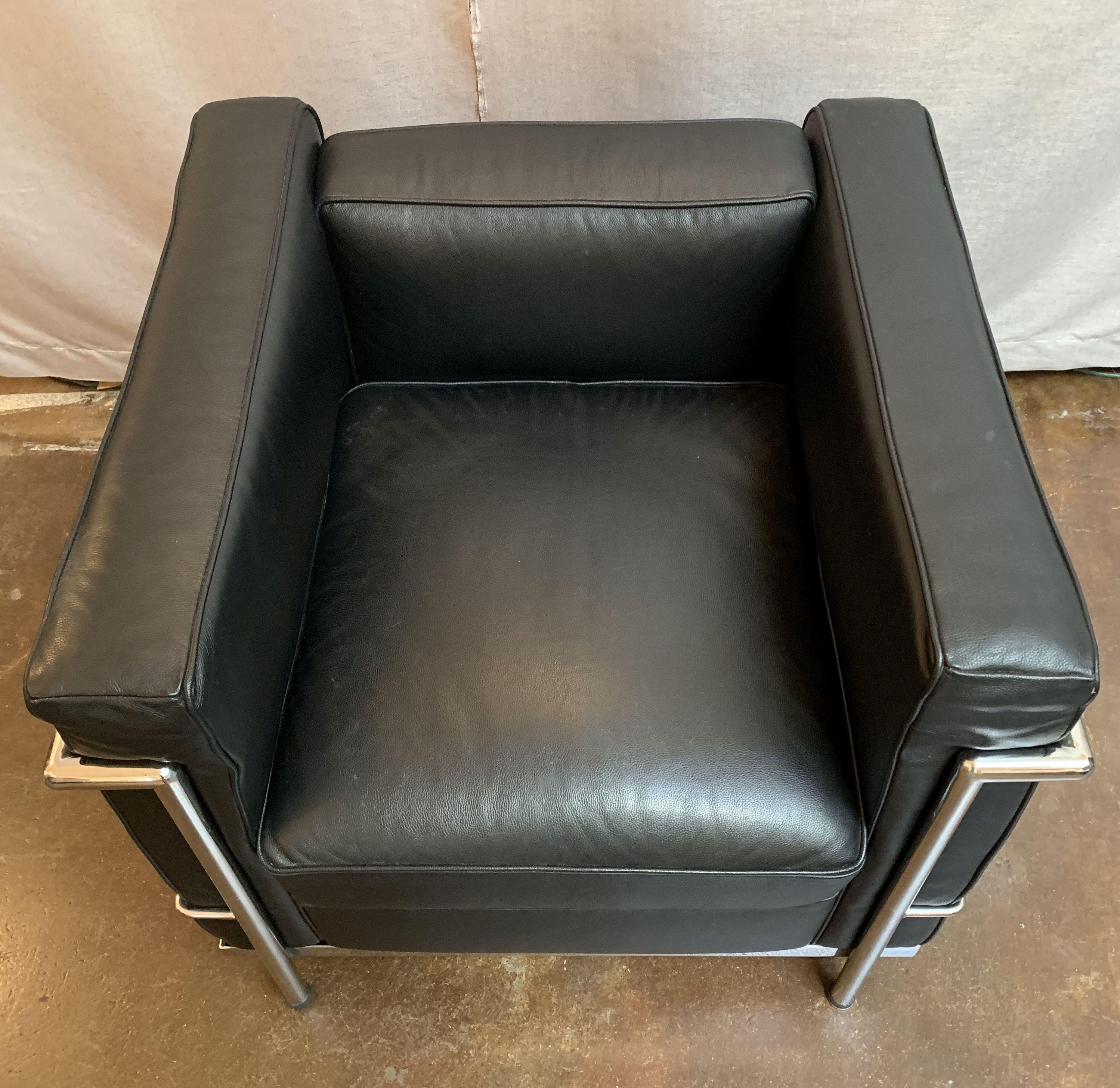 Metal Le Corbusier Style Black Leather and Chrome Chairs