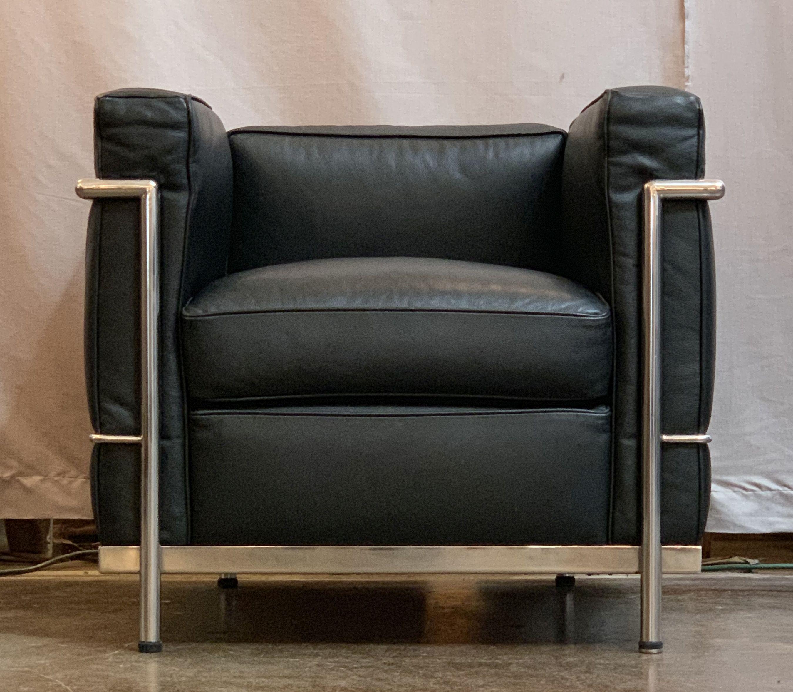 French Le Corbusier Style Black Leather and Chrome Chairs