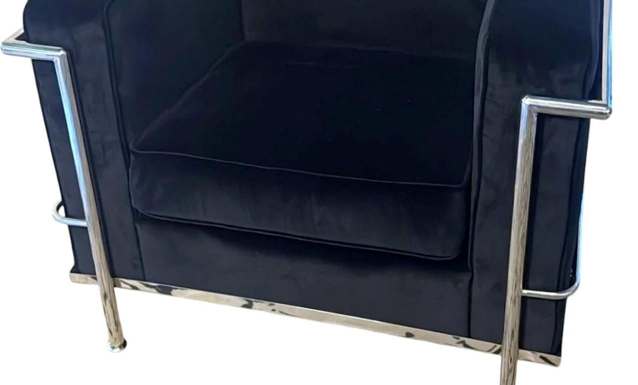 Le Corbusier Style Italian Armchair in Black Velvet with Stainless Steel Frame For Sale 6