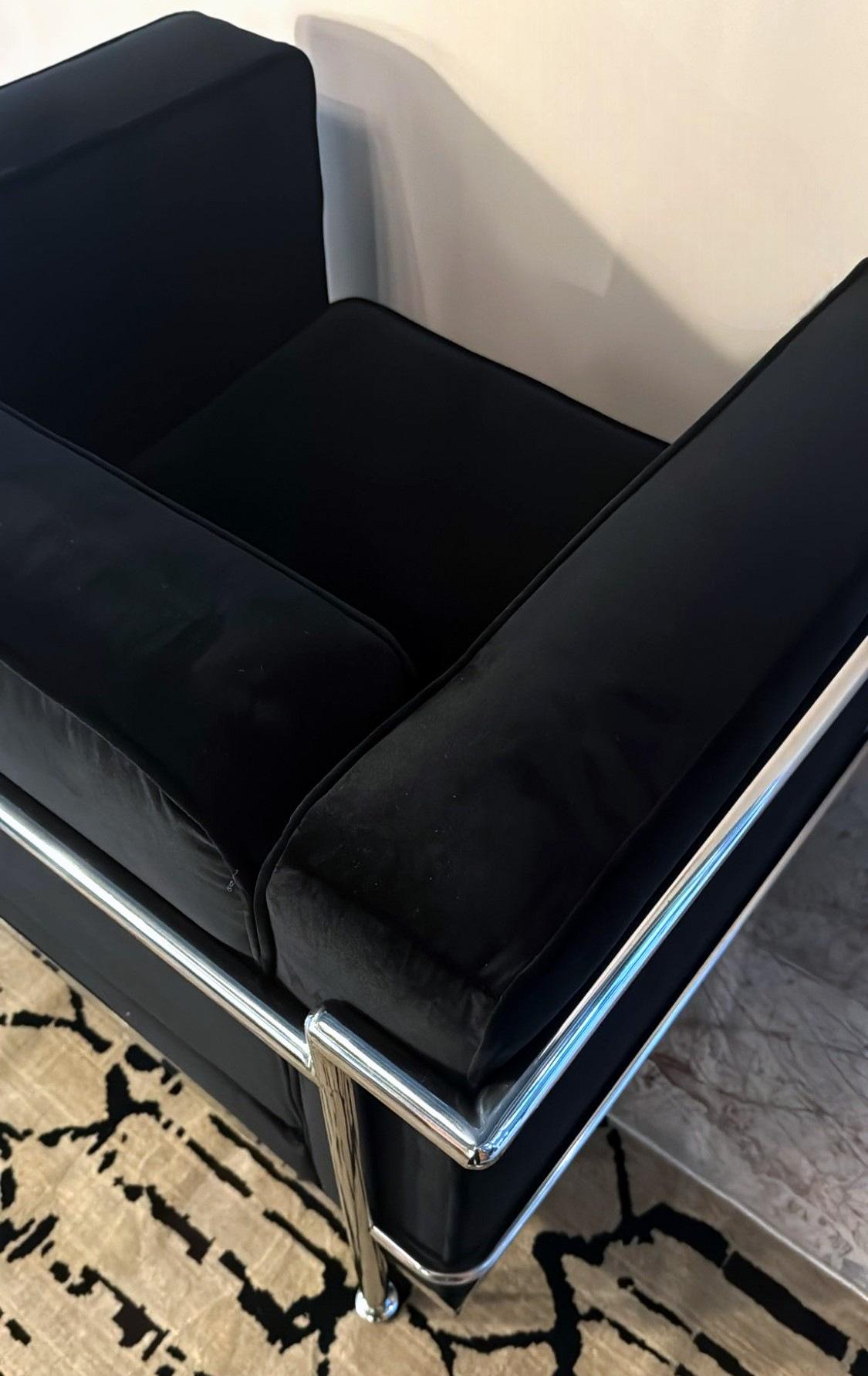 Le Corbusier Style Italian Armchair in Black Velvet with Stainless Steel Frame For Sale 10