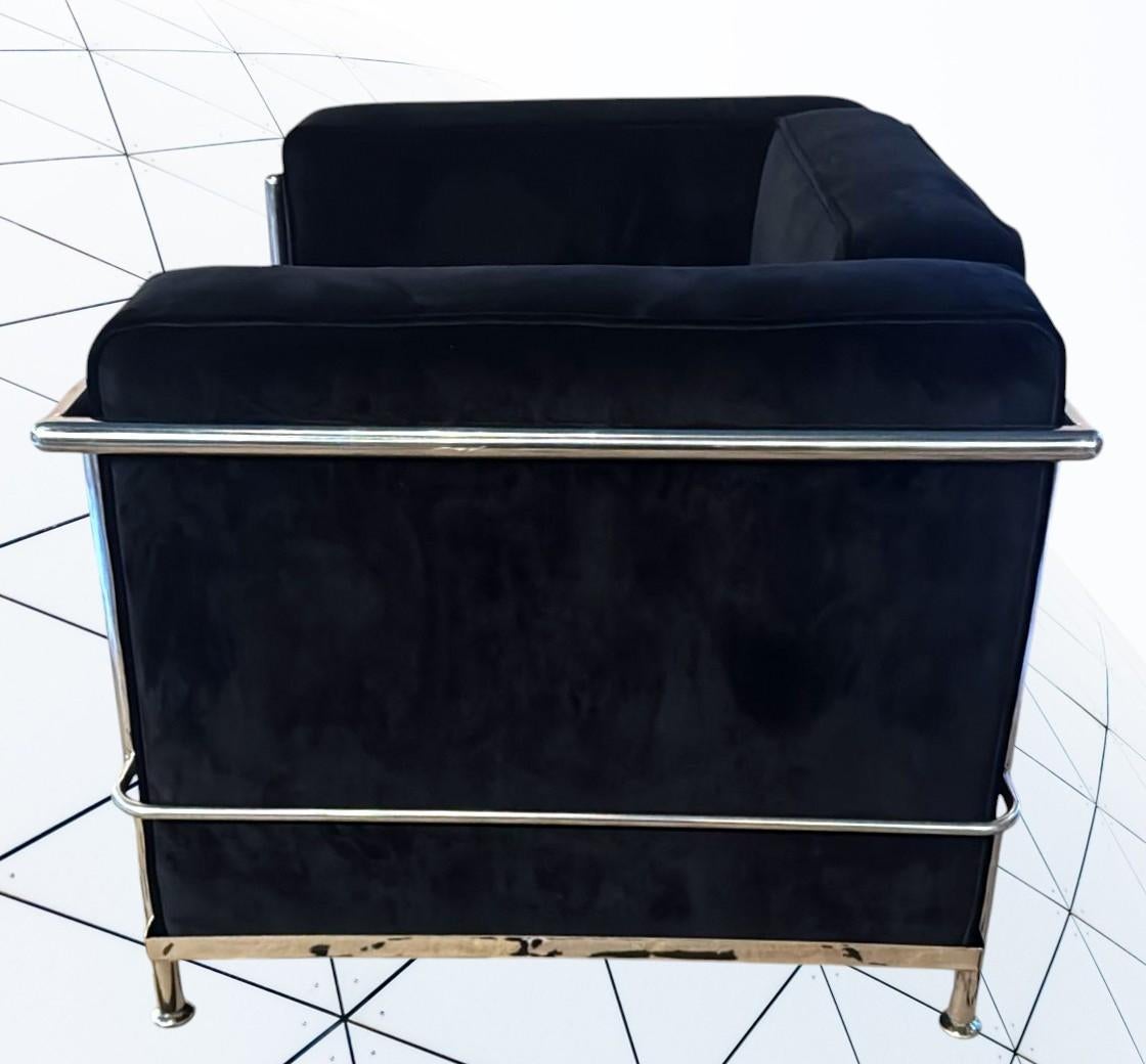 Le Corbusier Style Italian Armchair in Black Velvet with Stainless Steel Frame For Sale 3