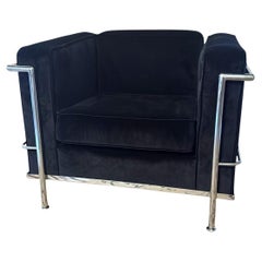 Sillón Italiano Estilo Le Corbusier de Terciopelo Negro con Estructura de Acero Inoxidable