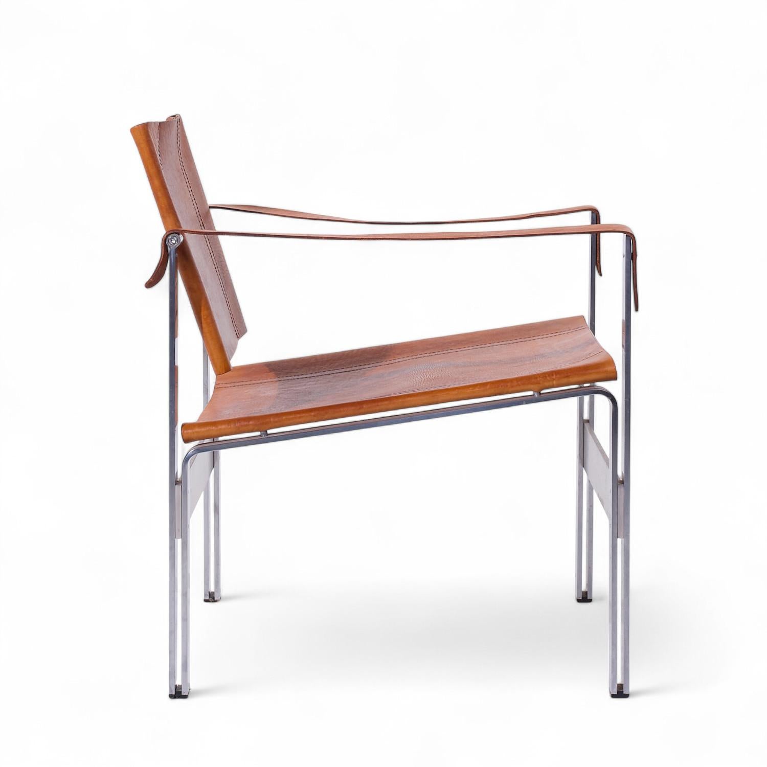 Le Corbusier Style Mid Century Leather and Stainless Steel Sling Lounge Chairs For Sale 6