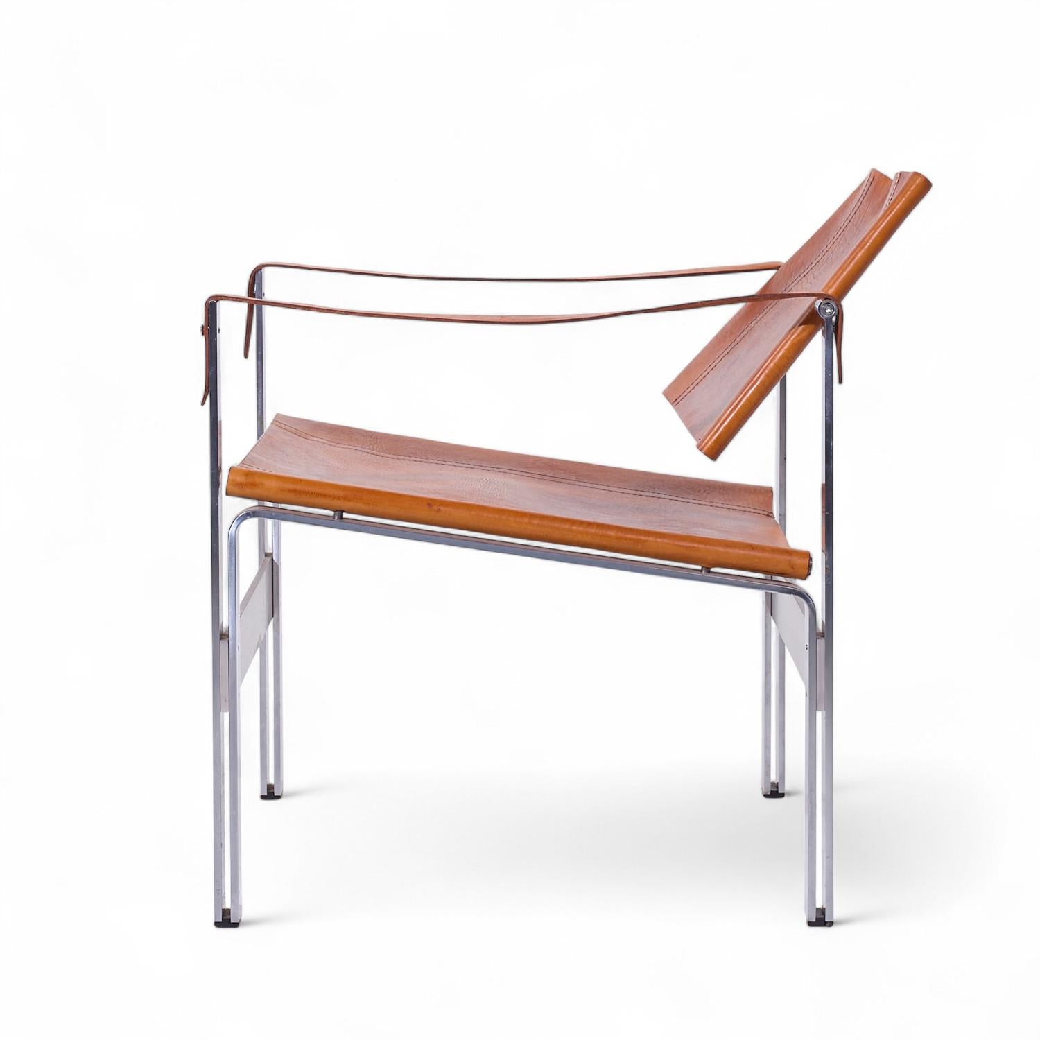 Le Corbusier Style Mid Century Leather and Stainless Steel Sling Lounge Chairs For Sale 2