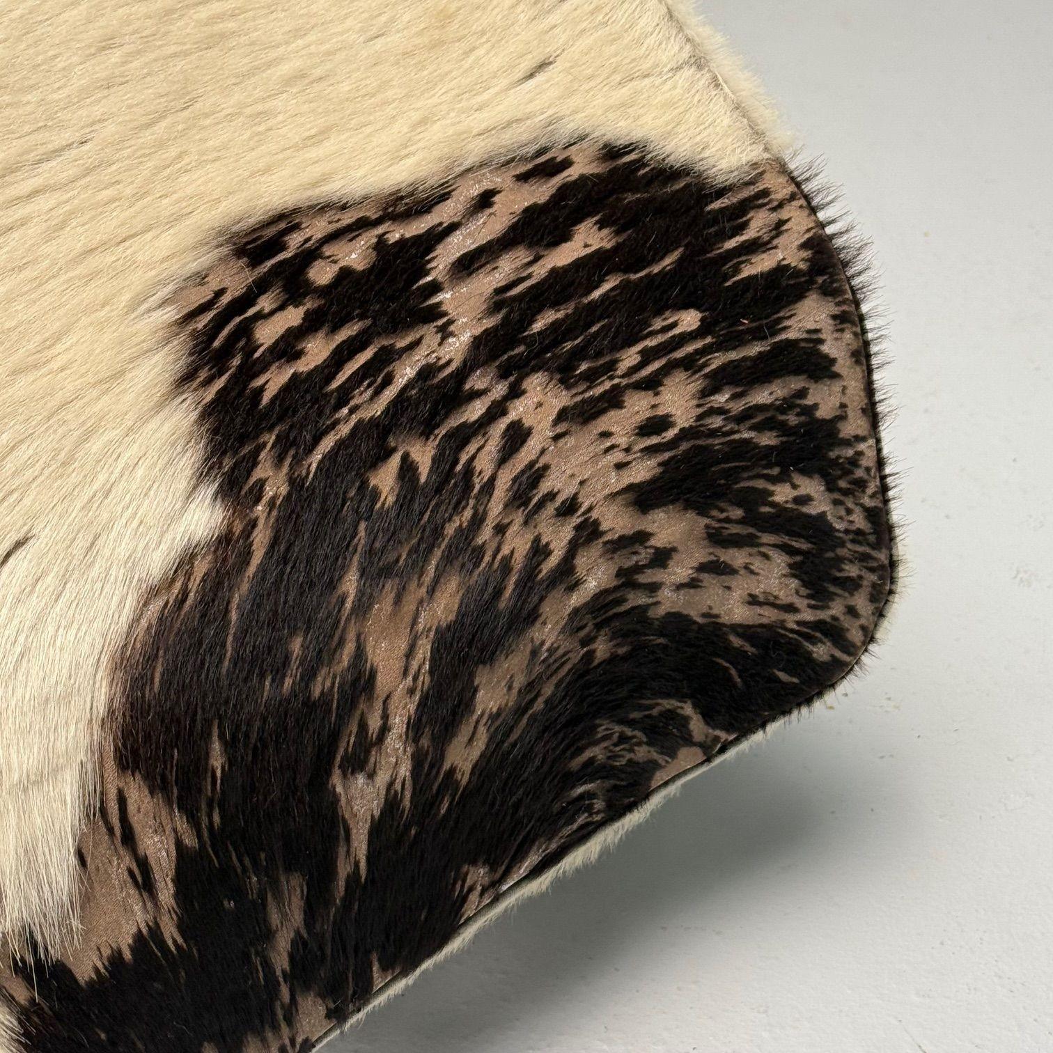 Le Corbusier Style, Mid-Century Modern, Chaise Lounge, Cowhide, Metal, 20th C. 4