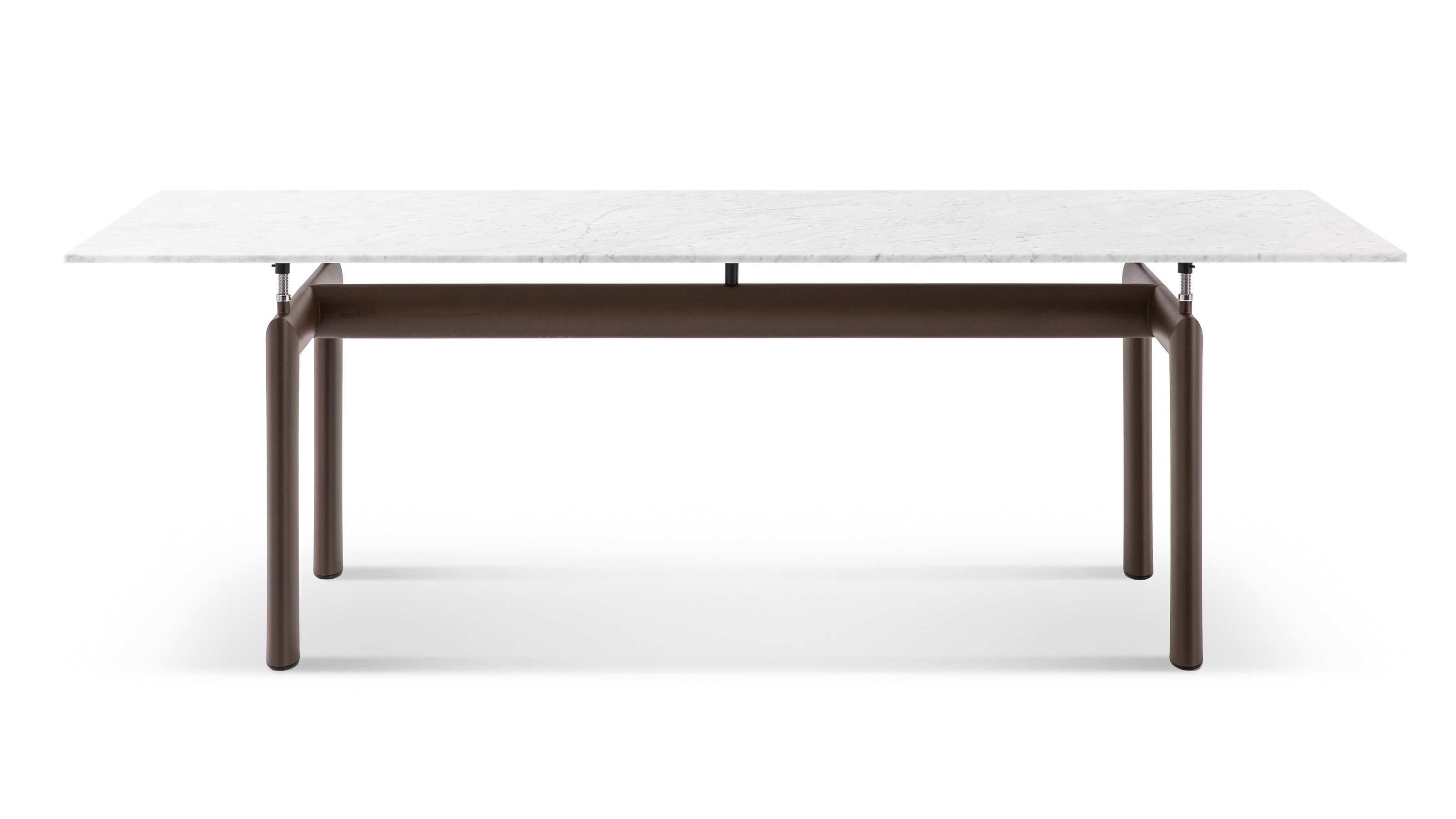 Le Corbusier Tisch Tube d'Avion, Außenbereich für Cassina im Zustand „Neu“ im Angebot in Barcelona, Barcelona