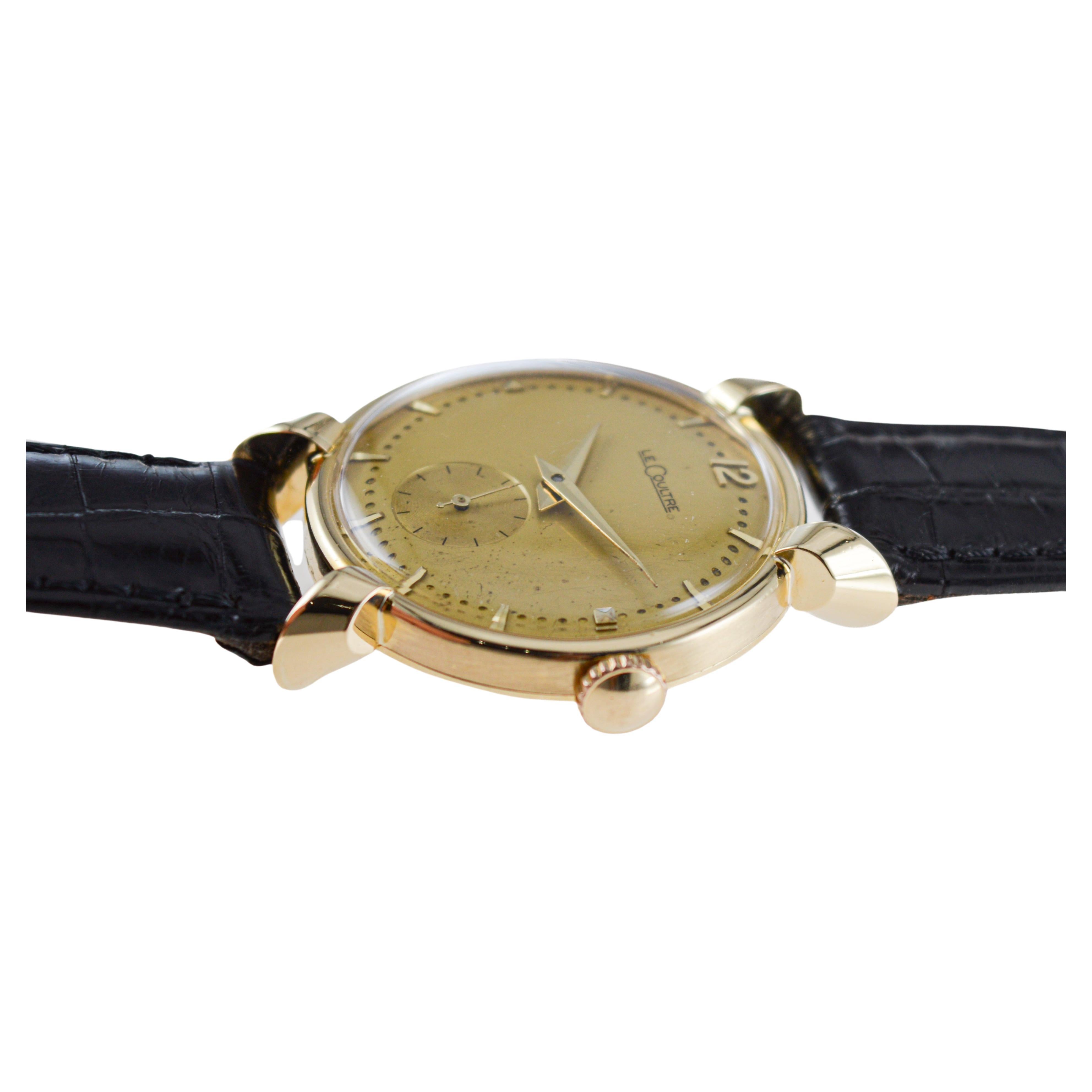 Le Coultre 18Kt Solid Gold Round Art Deco Watch in a Modernist Style 1950's For Sale 6