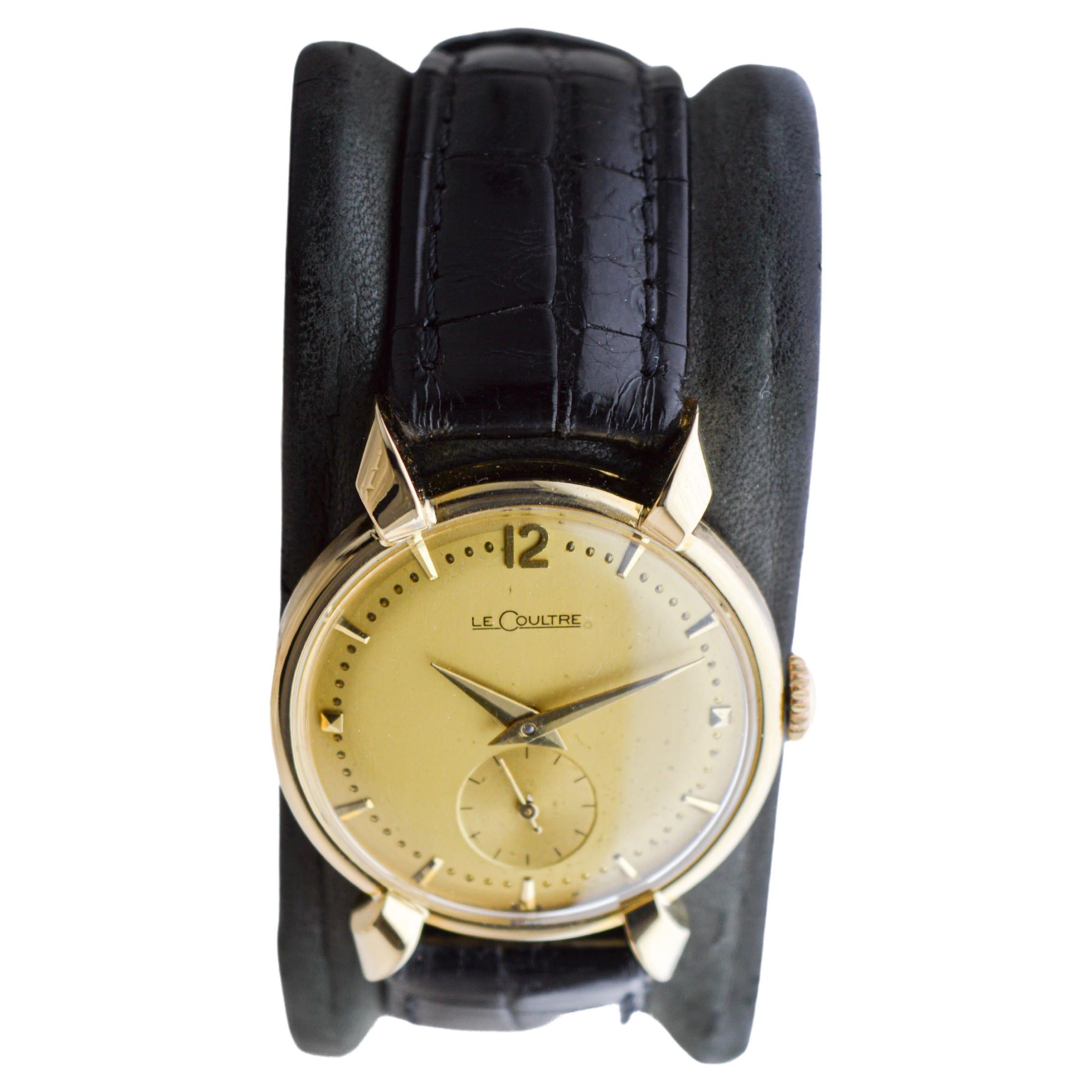 Women's or Men's Le Coultre 18Kt Solid Gold Round Art Deco Watch in a Modernist Style 1950's For Sale