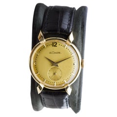 Le Coultre 18Kt Massivgold Runde Art Deco Uhr im modernistischen Le Deco Style 1950er Jahre