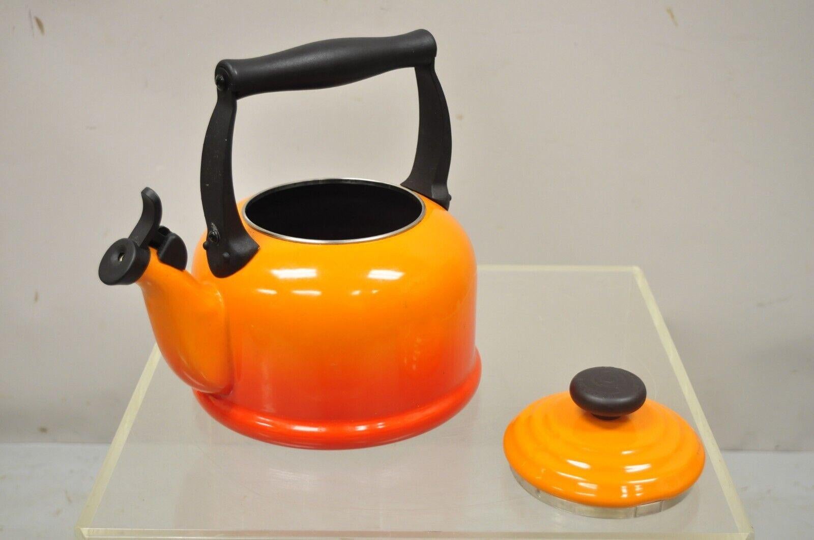 Metal Le Creuset France Orange 2.2 Qt 2.1 Liter Tea Pot