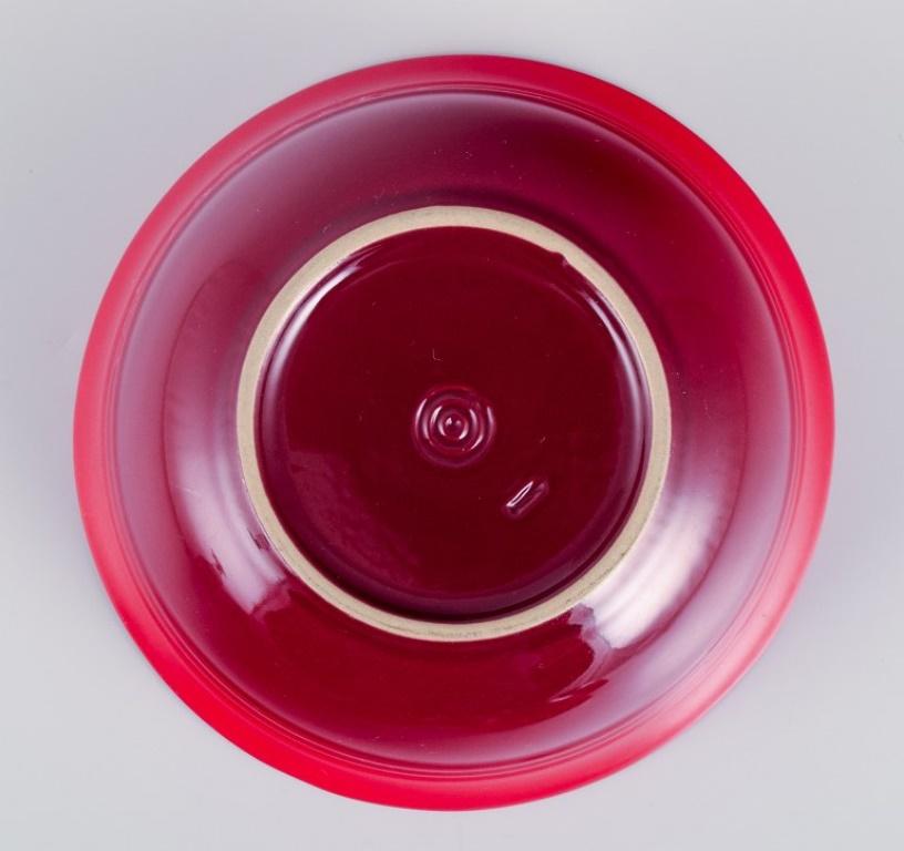 XXIe siècle et contemporain Le Creuset, France. Ensemble de cinq bols en grès rouge. A.I.C.. en vente