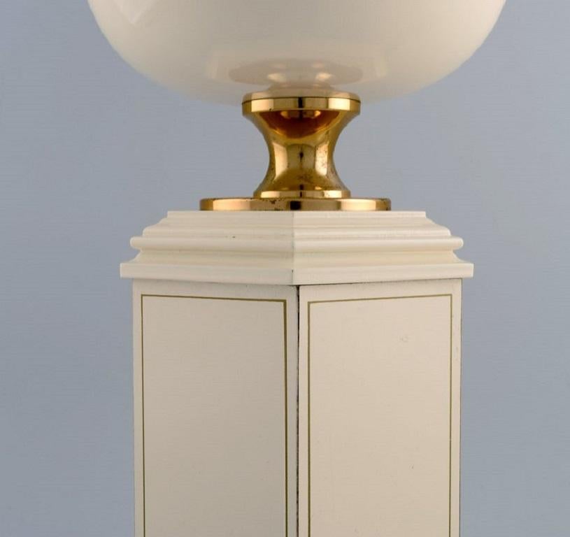 French Le Dauphin, France, Large Table Lamp in Cream Lacquered Metal and Brass, 1970s For Sale